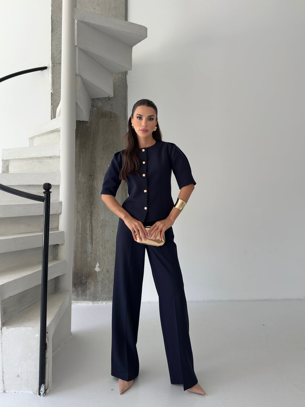 Премиум Комплет Со Златни Копчиња