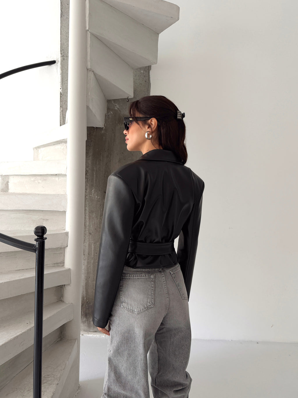 Кожна Јакна Со Врвка