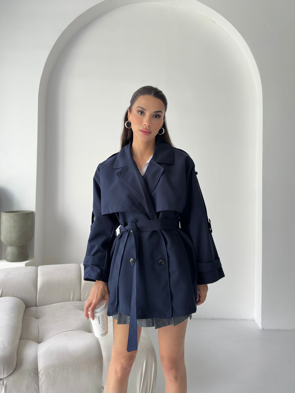 Мантил Со Постава