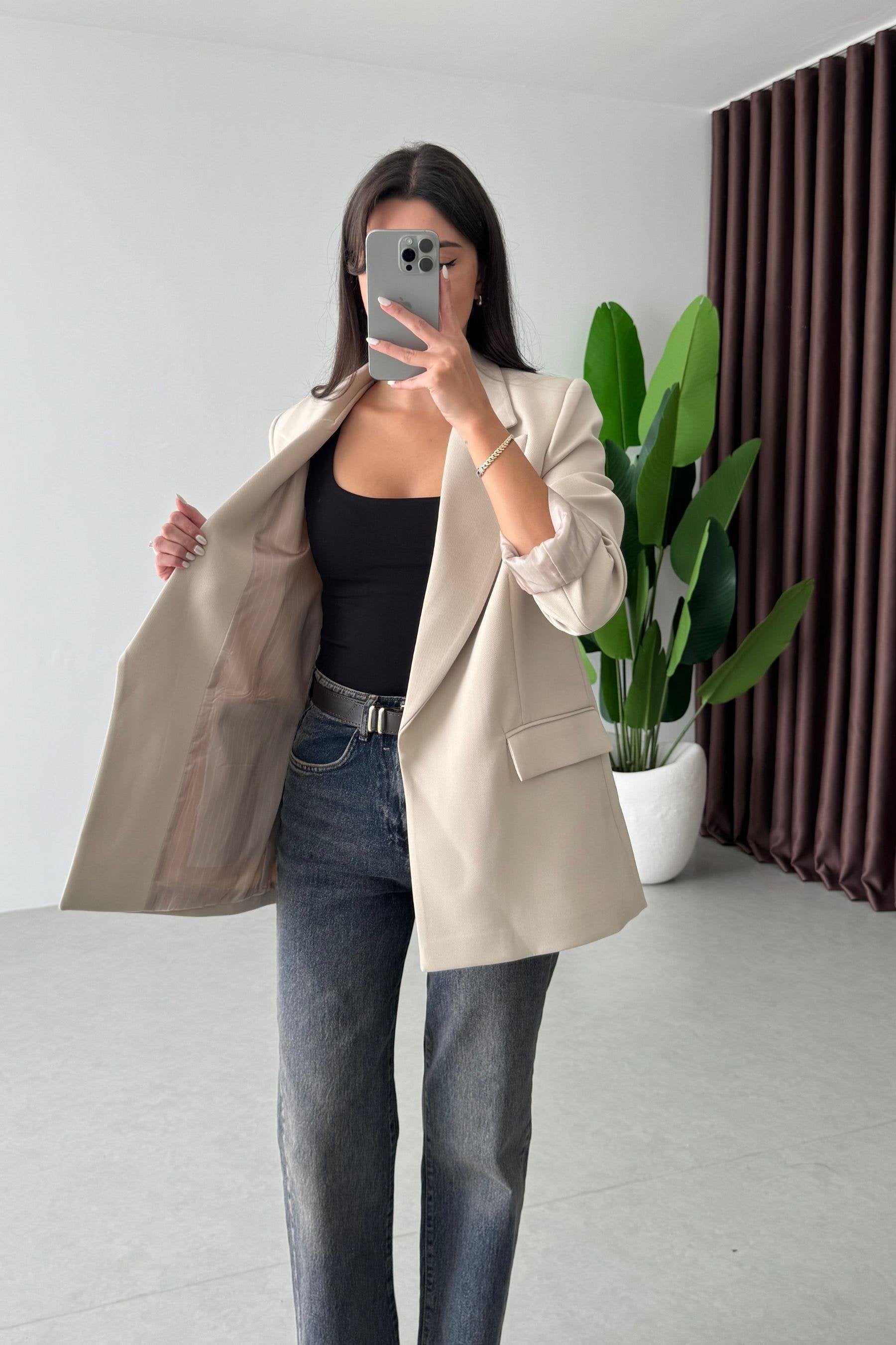 Сако Со Постава