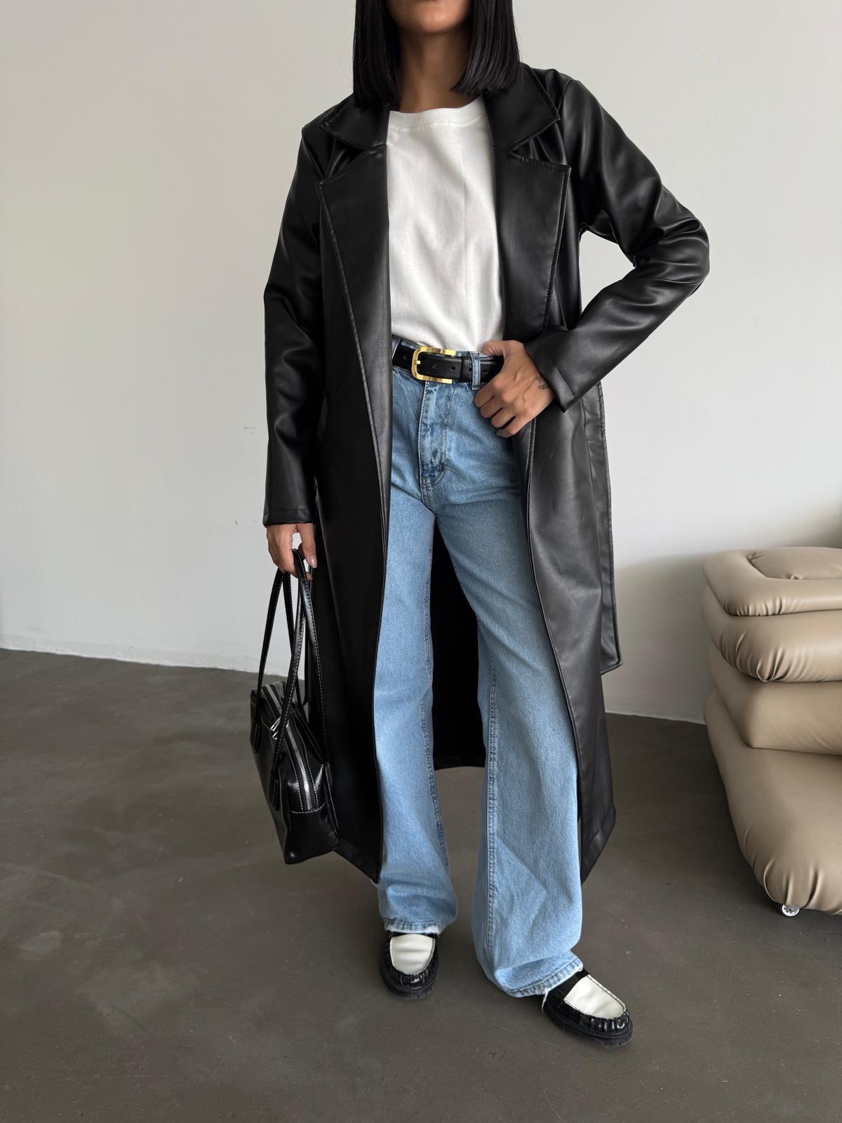 Кожен мантил