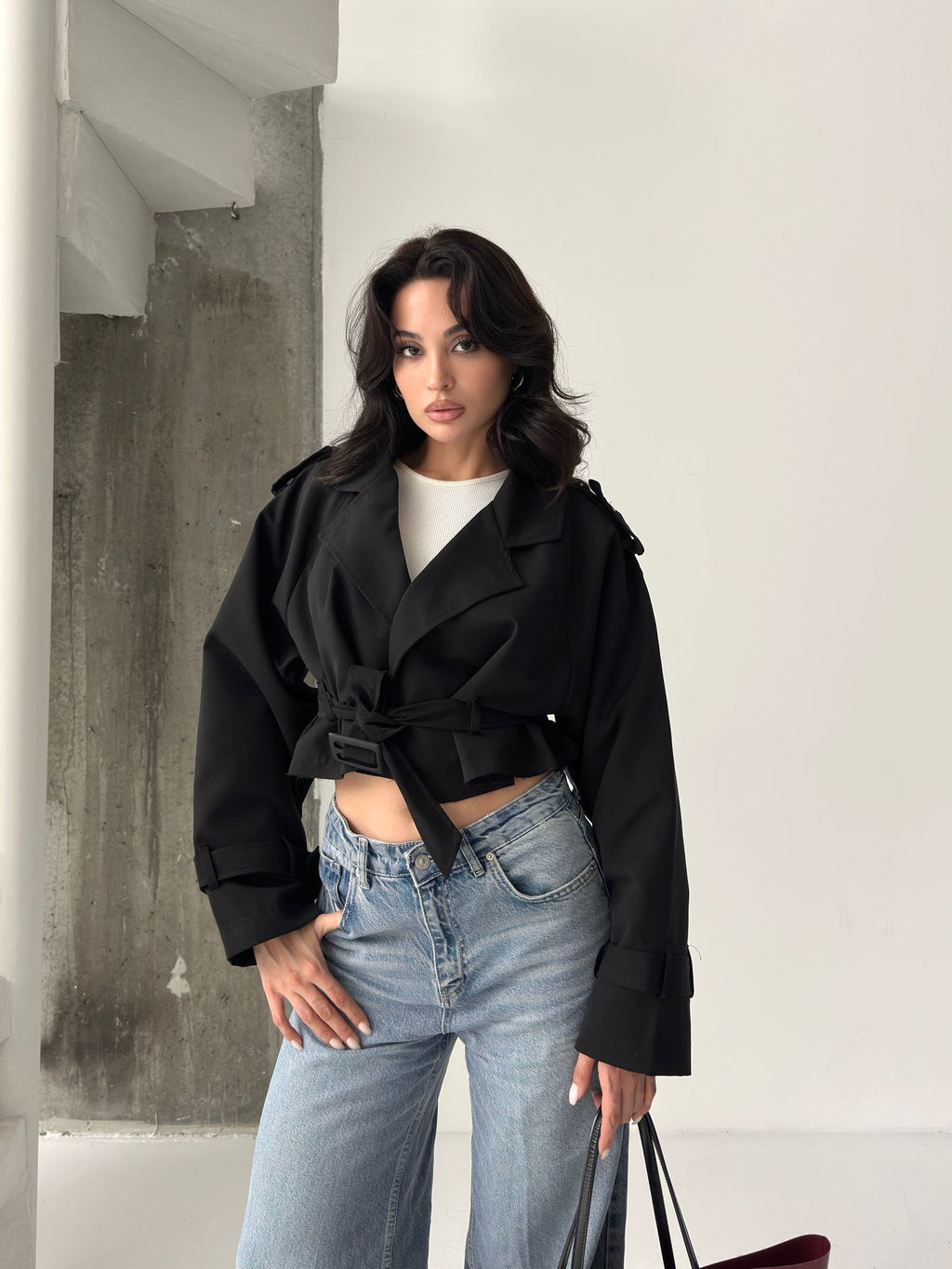 Краток мантил со врзување