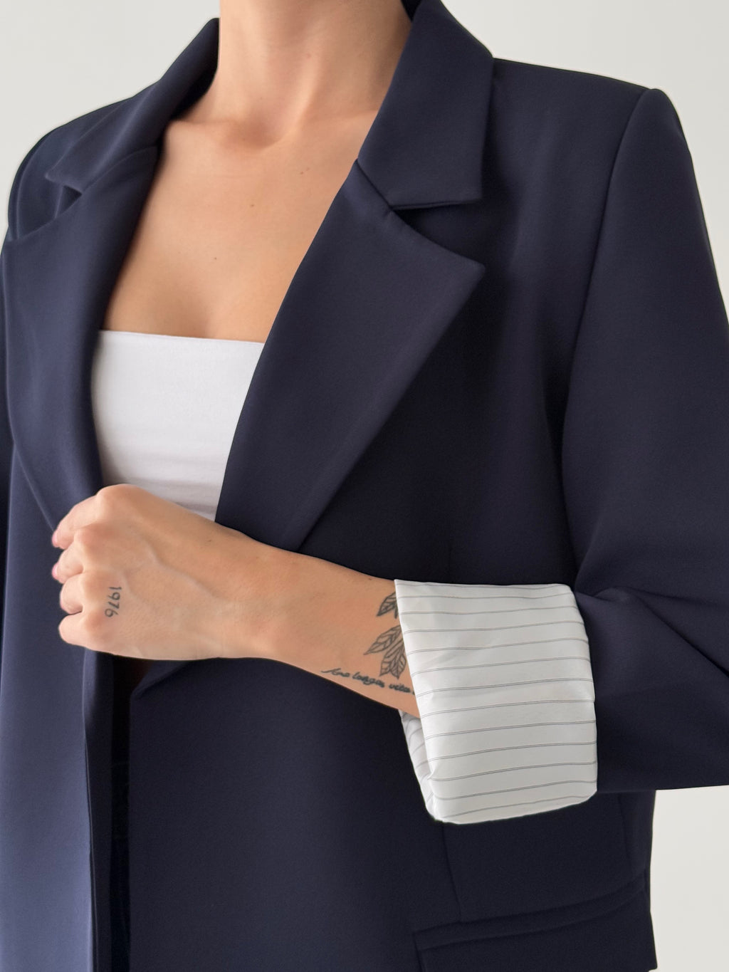 Сако Со Постава