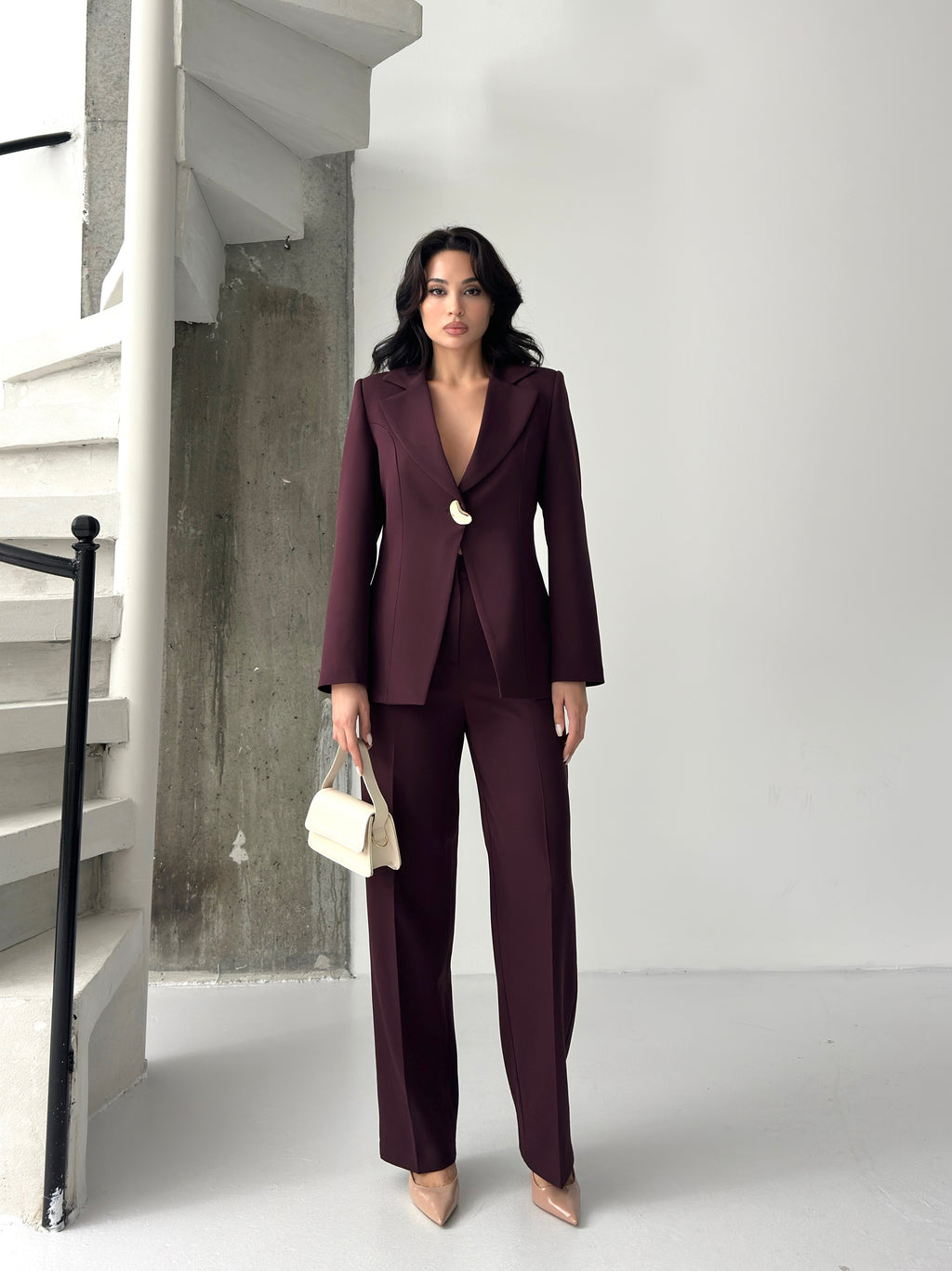 Комплет Со Златно Копче