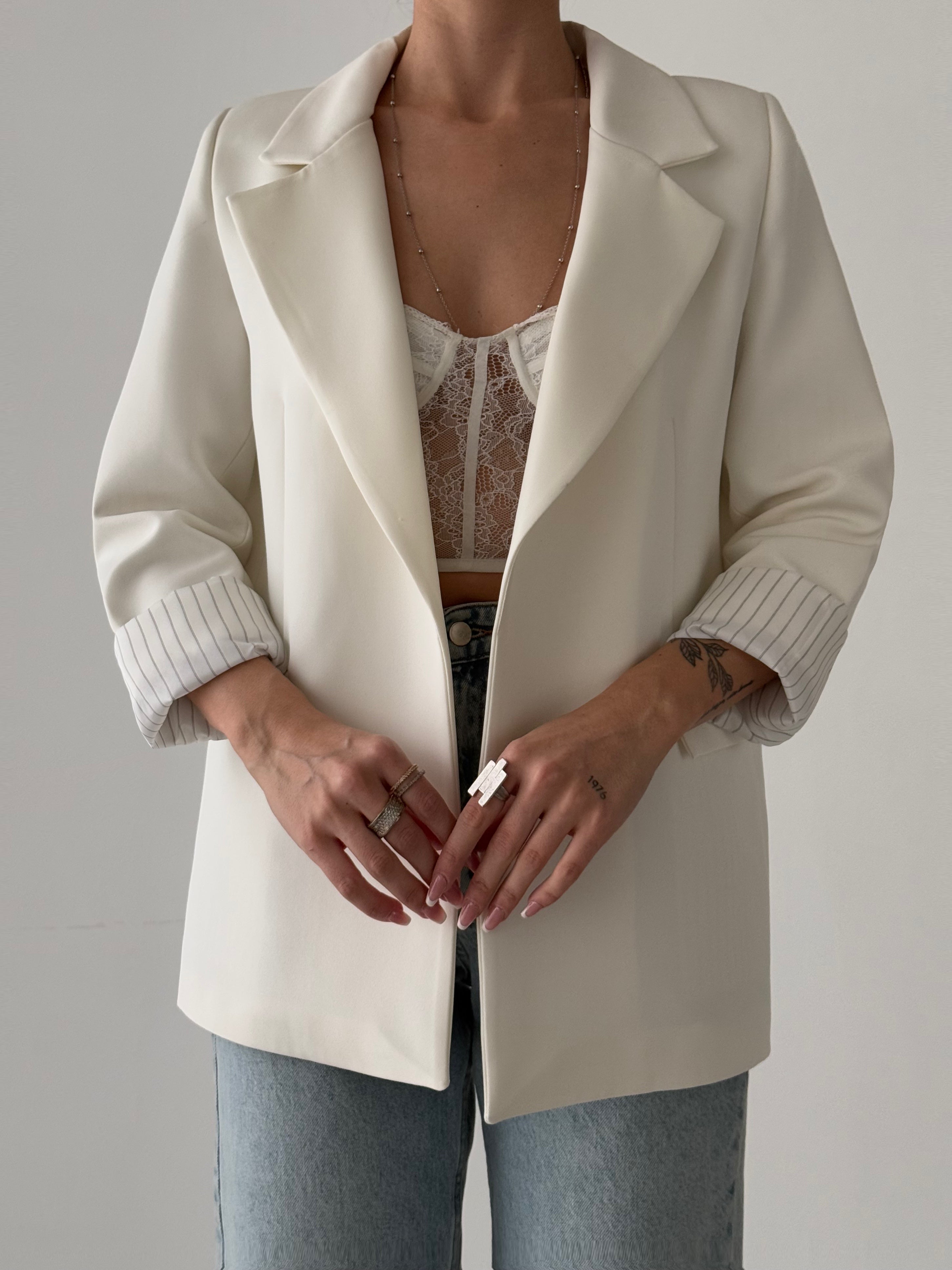 Сако Со Постава