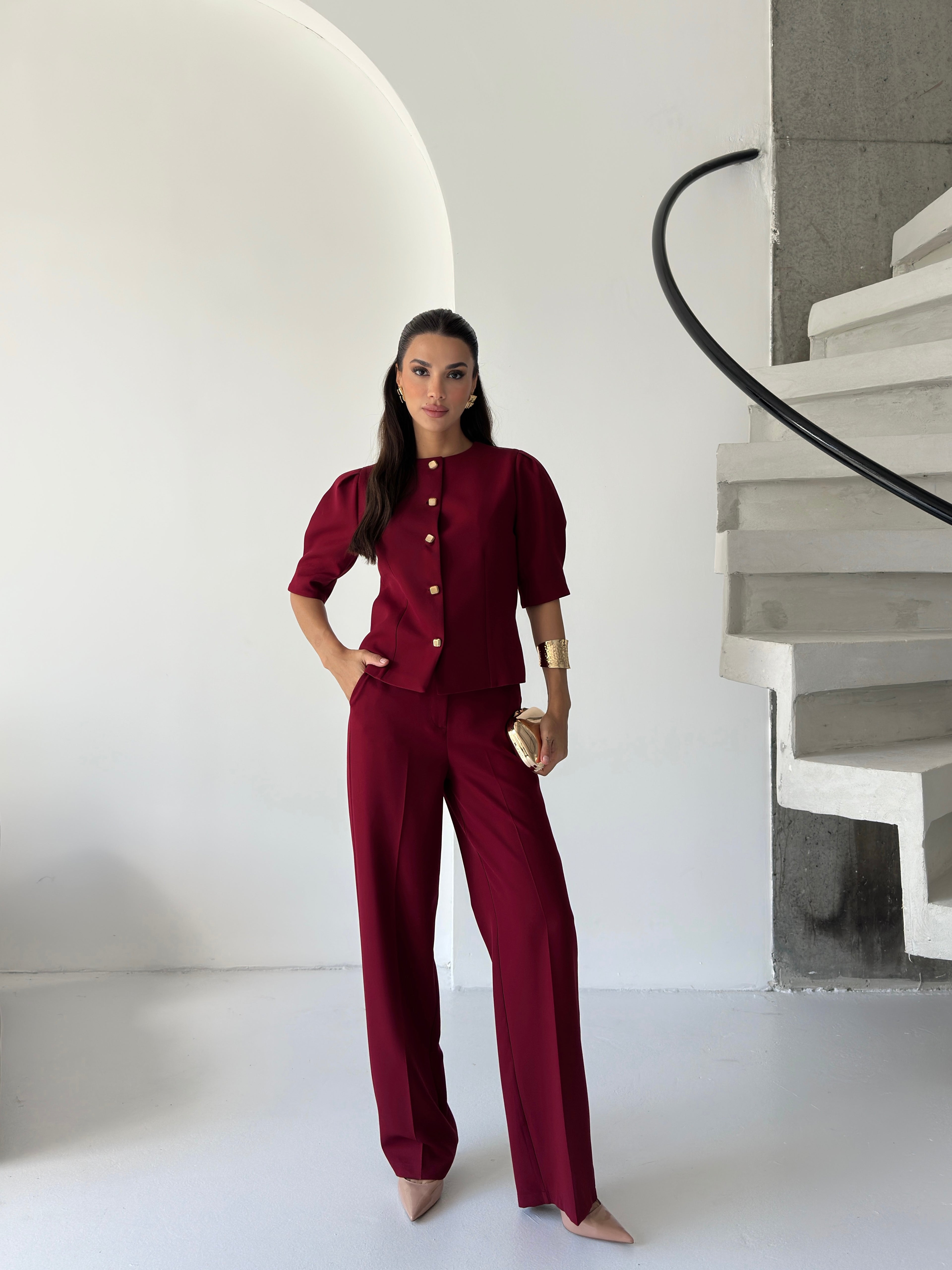 Премиум Комплет Со Златни Копчиња