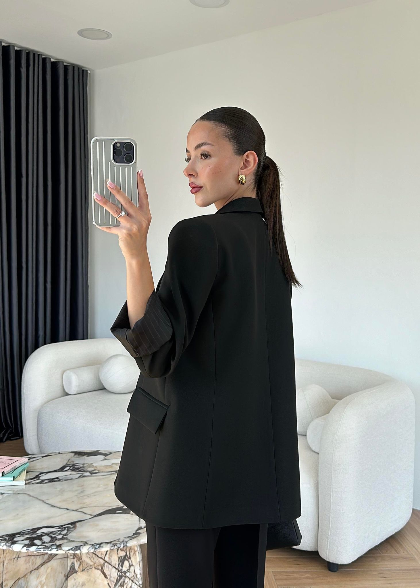 Сако Со Постава