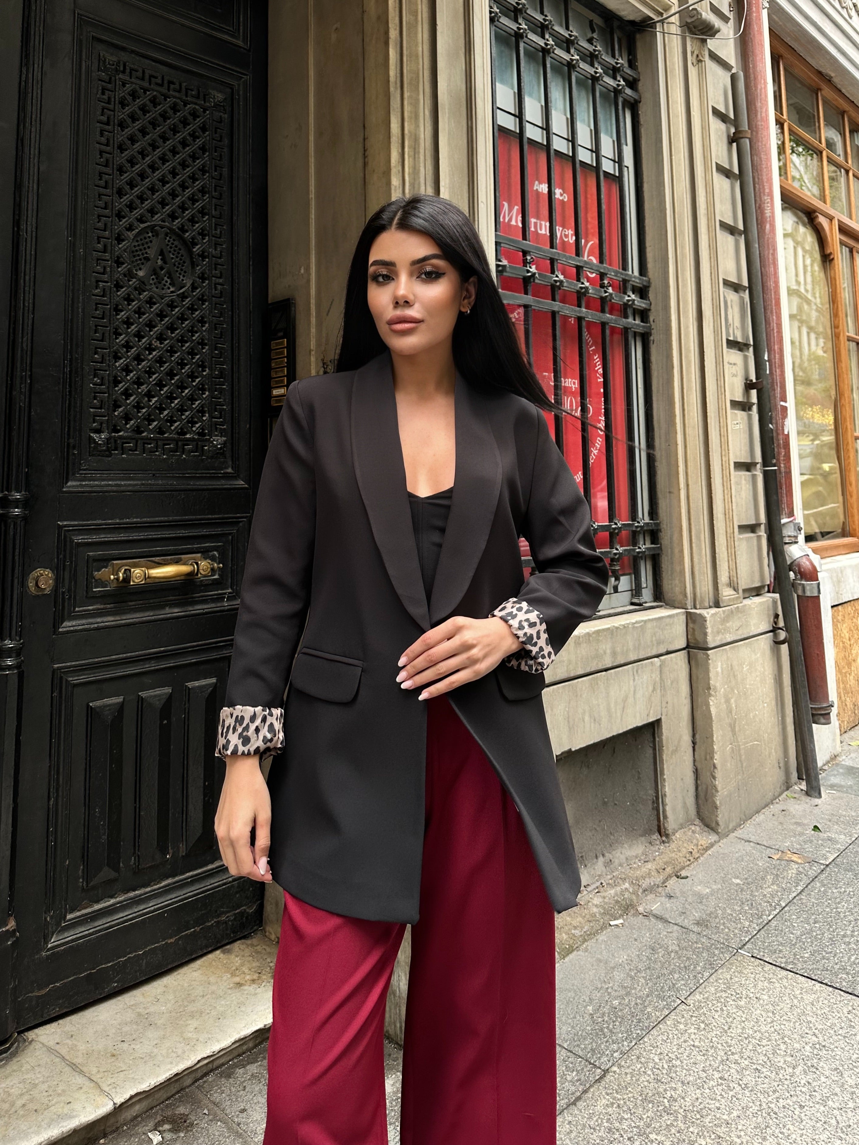 Сако со постава леопар