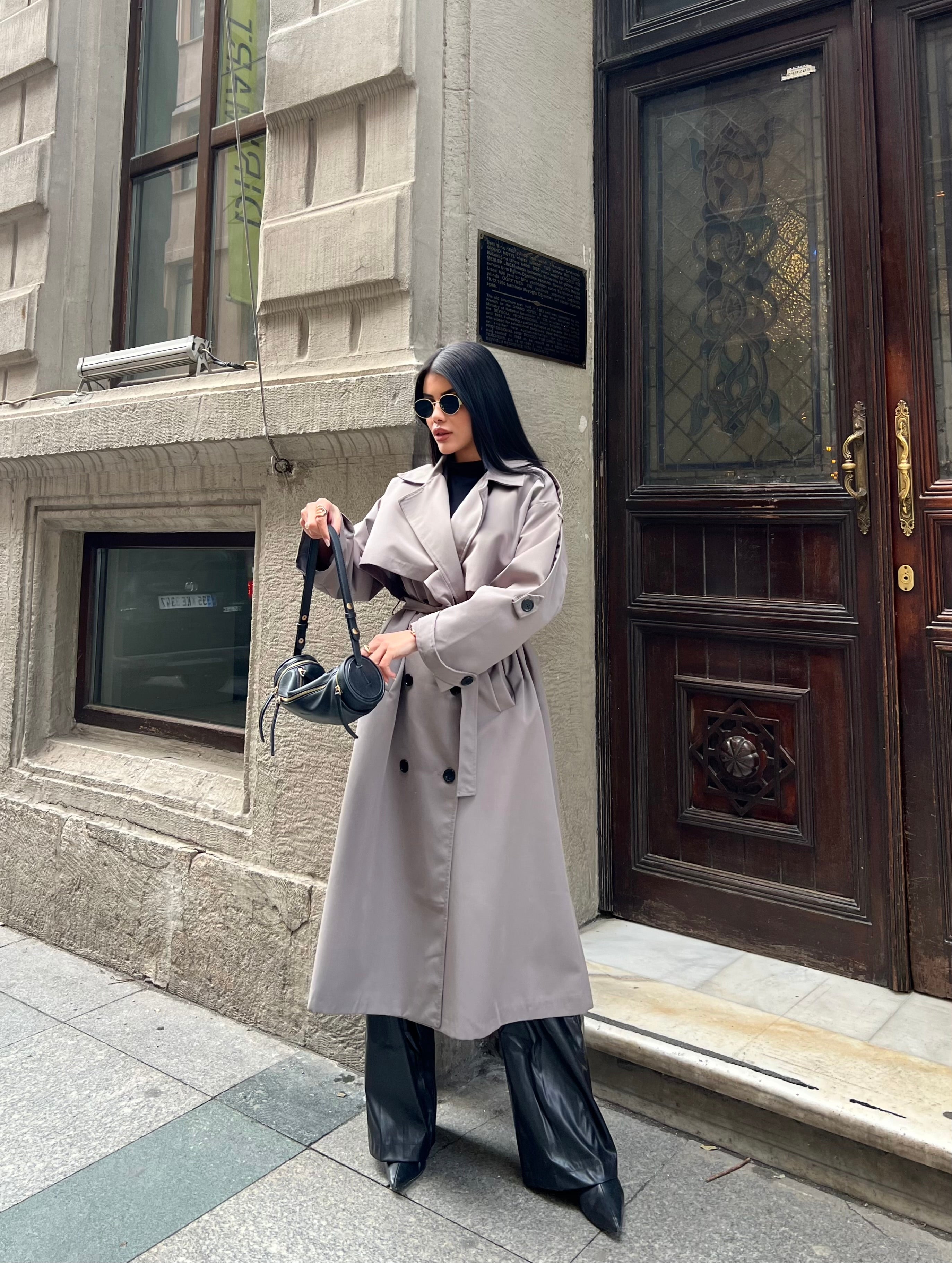 Долг Мантил