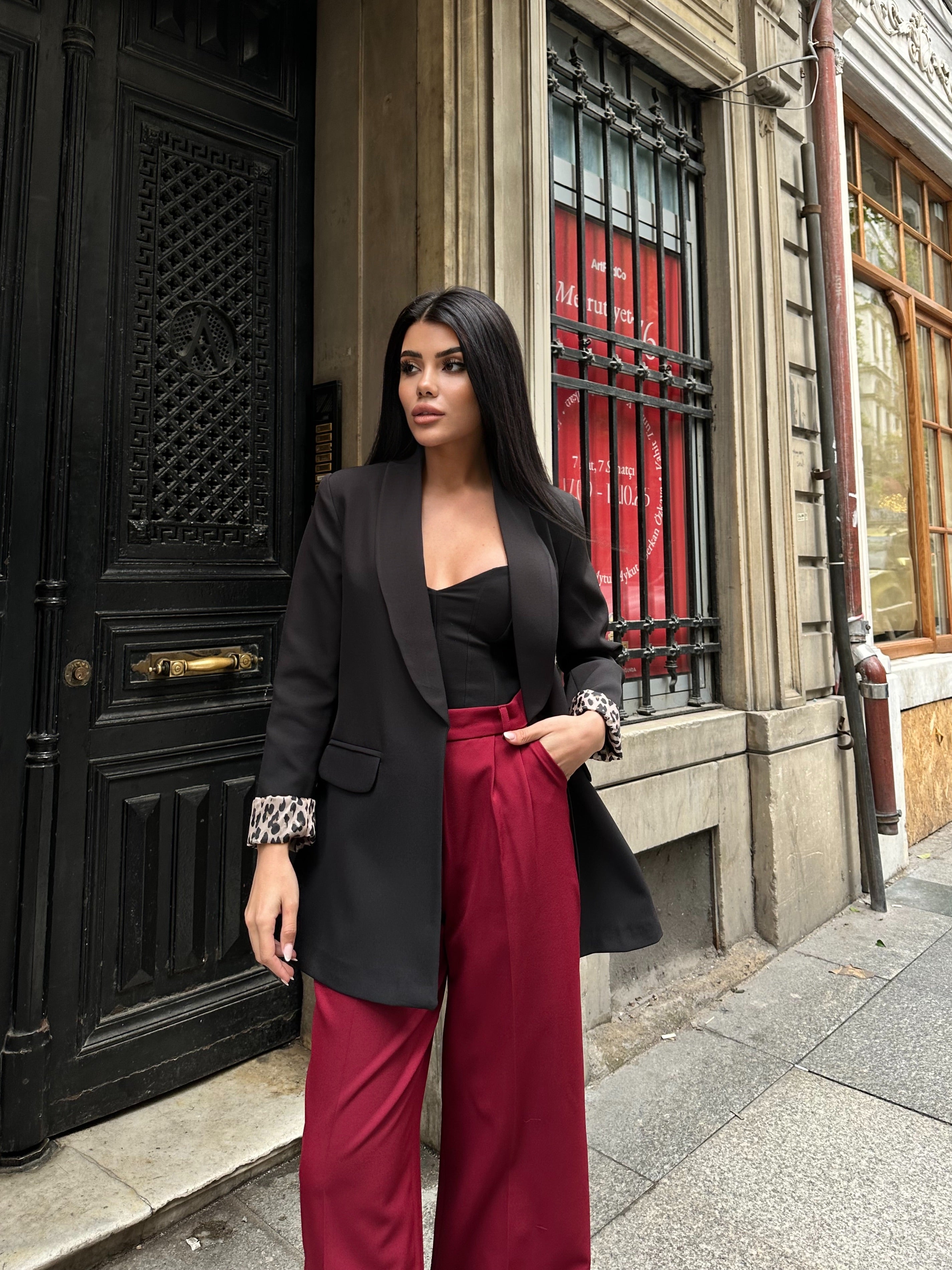 Сако со постава леопар