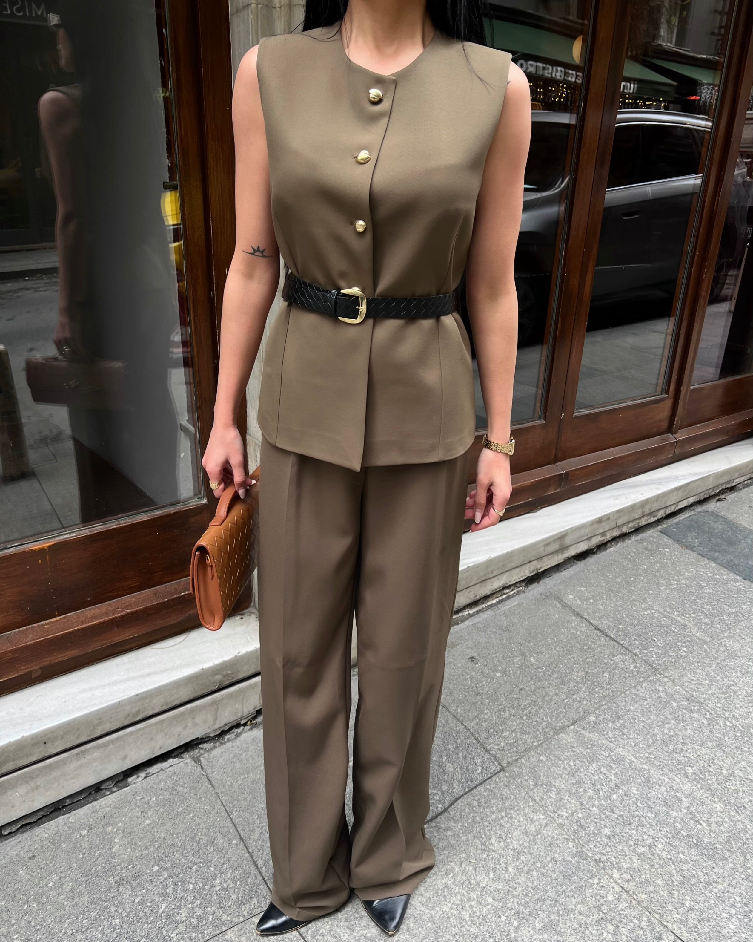 Елегантен Комплет Со Каиш