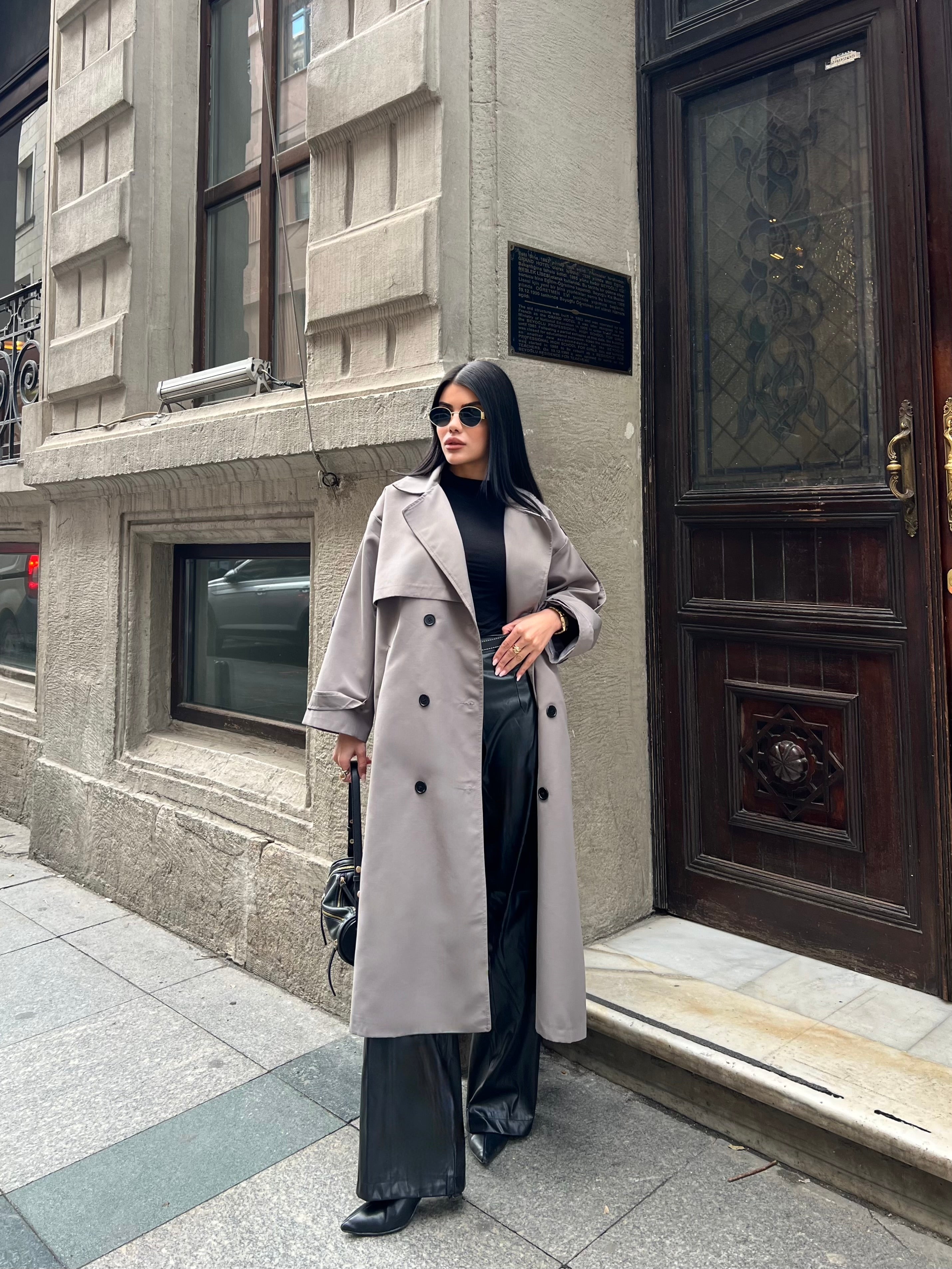 Долг Мантил