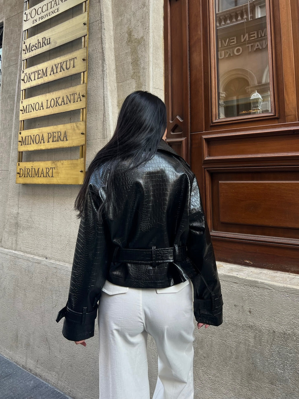 Елегантна Кроко Кожна Јакна