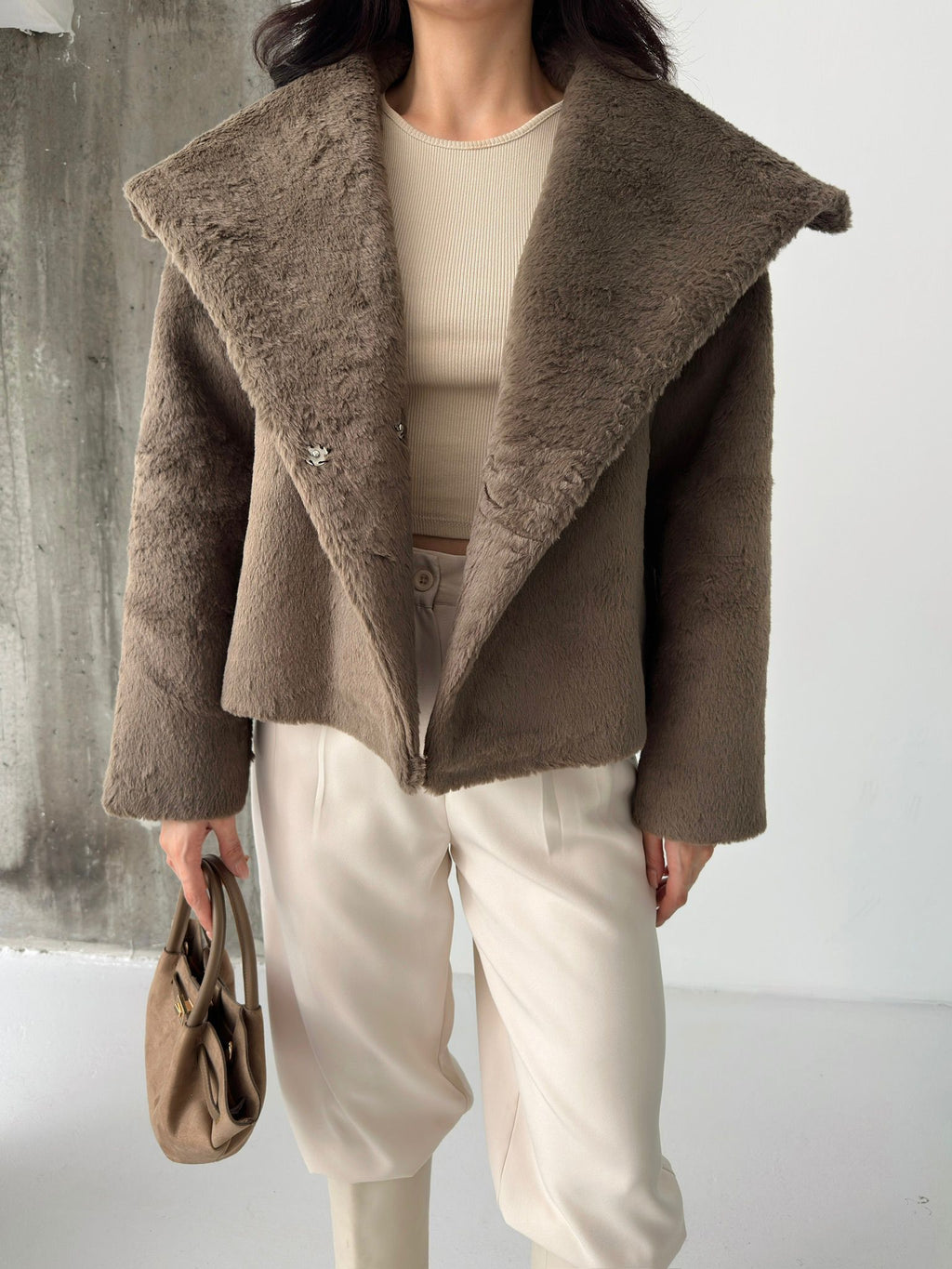 Елегантен бунда