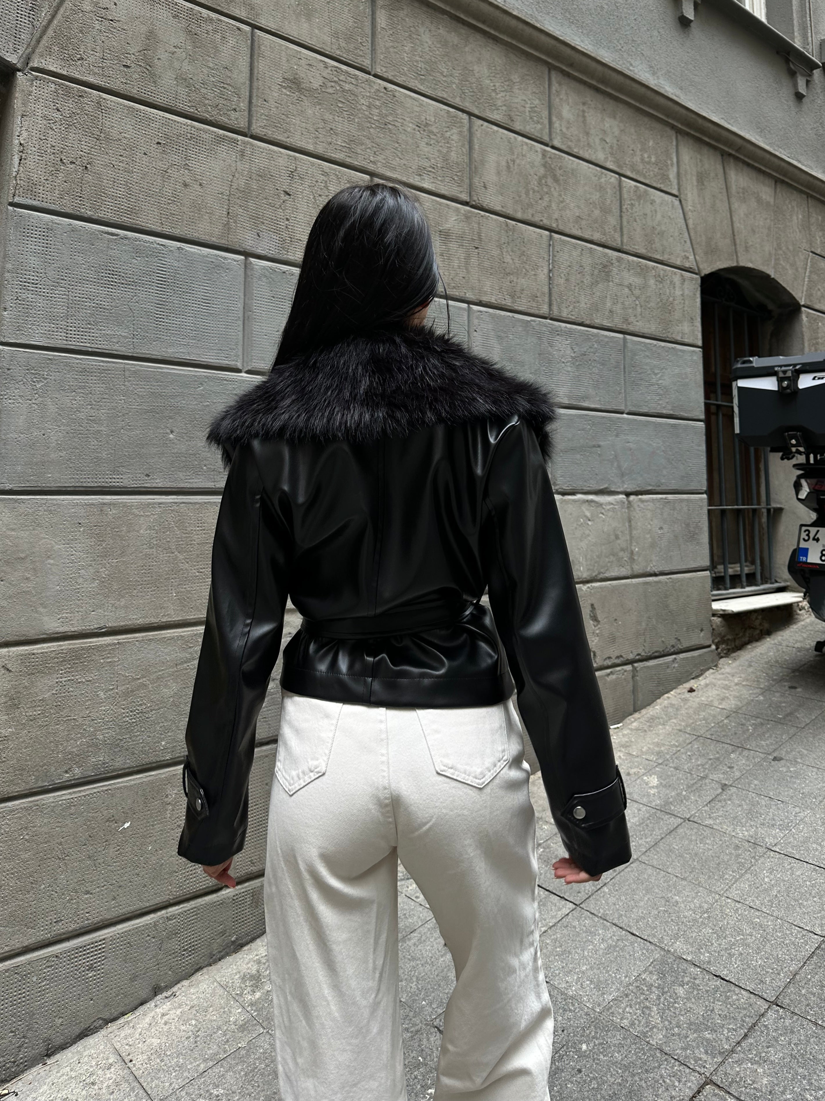 Кожна јакна крзно