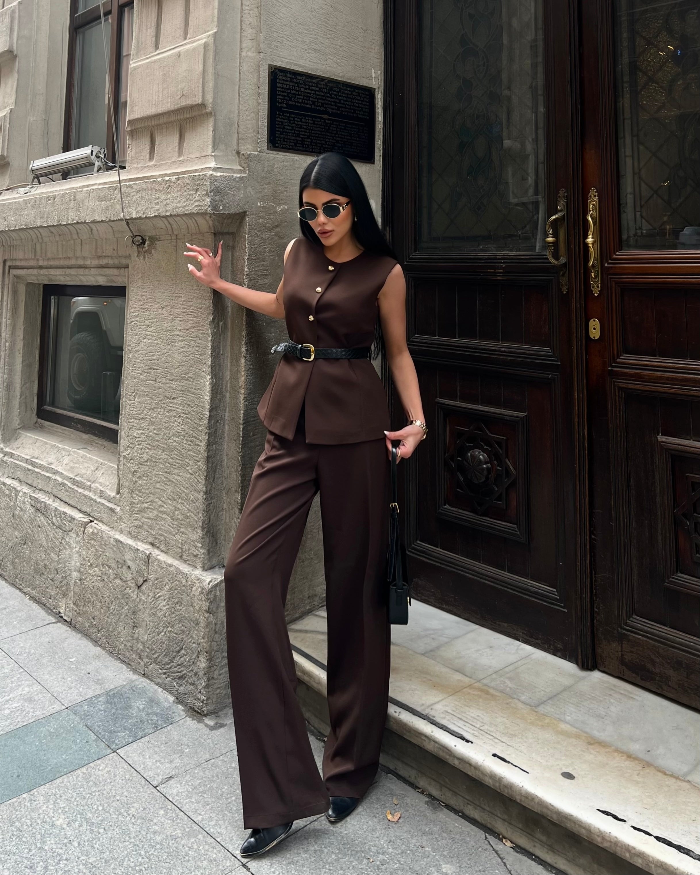 Елегантен Комплет Со Каиш