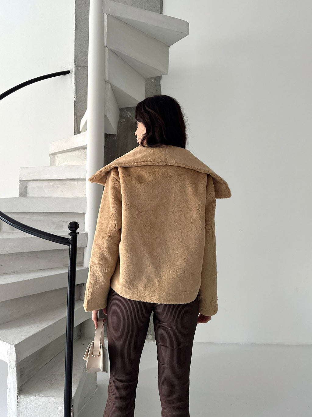 Елегантна бунда