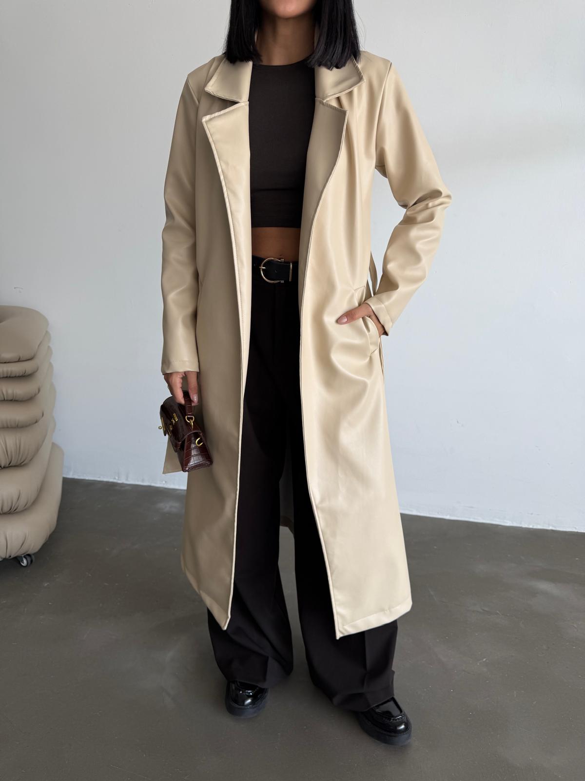 Кожен мантил