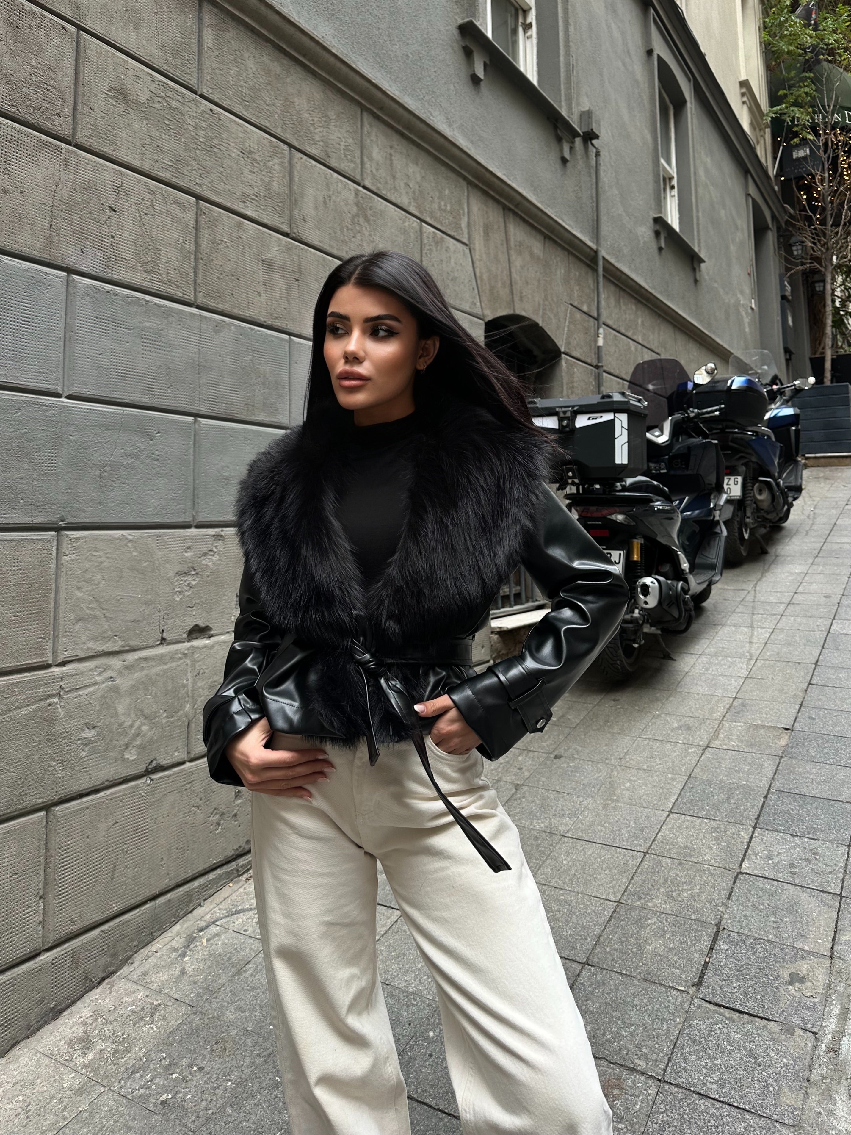 Кожна јакна крзно