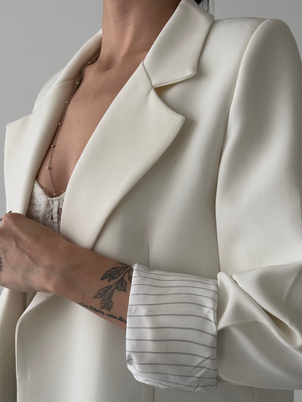 Сако Со Постава