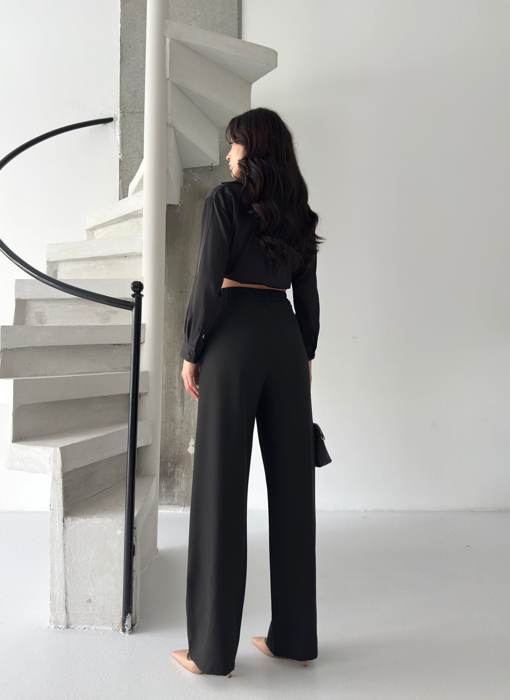 Пантолони Со Златно Копче