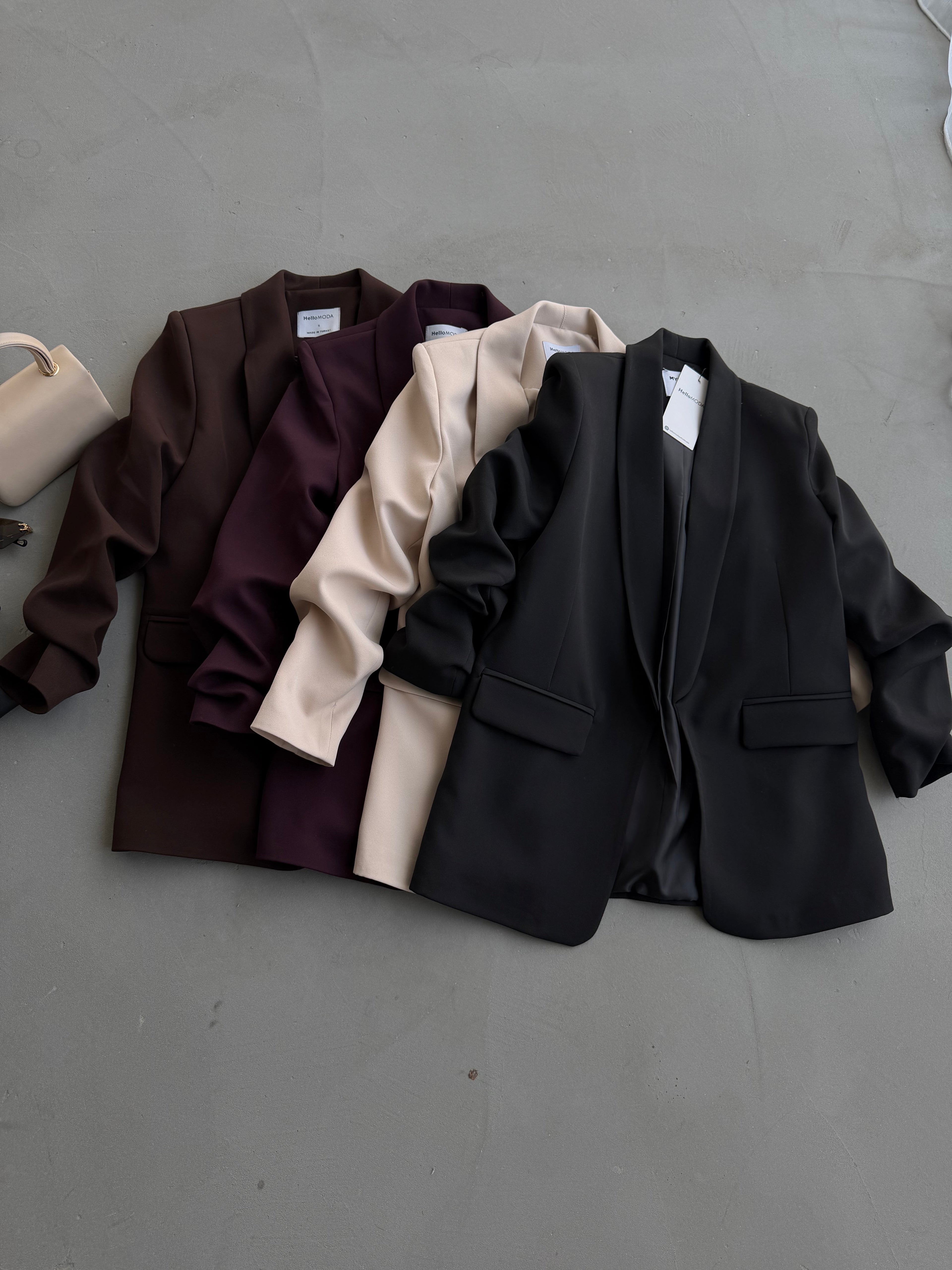 Сако Со Набрани Ракави