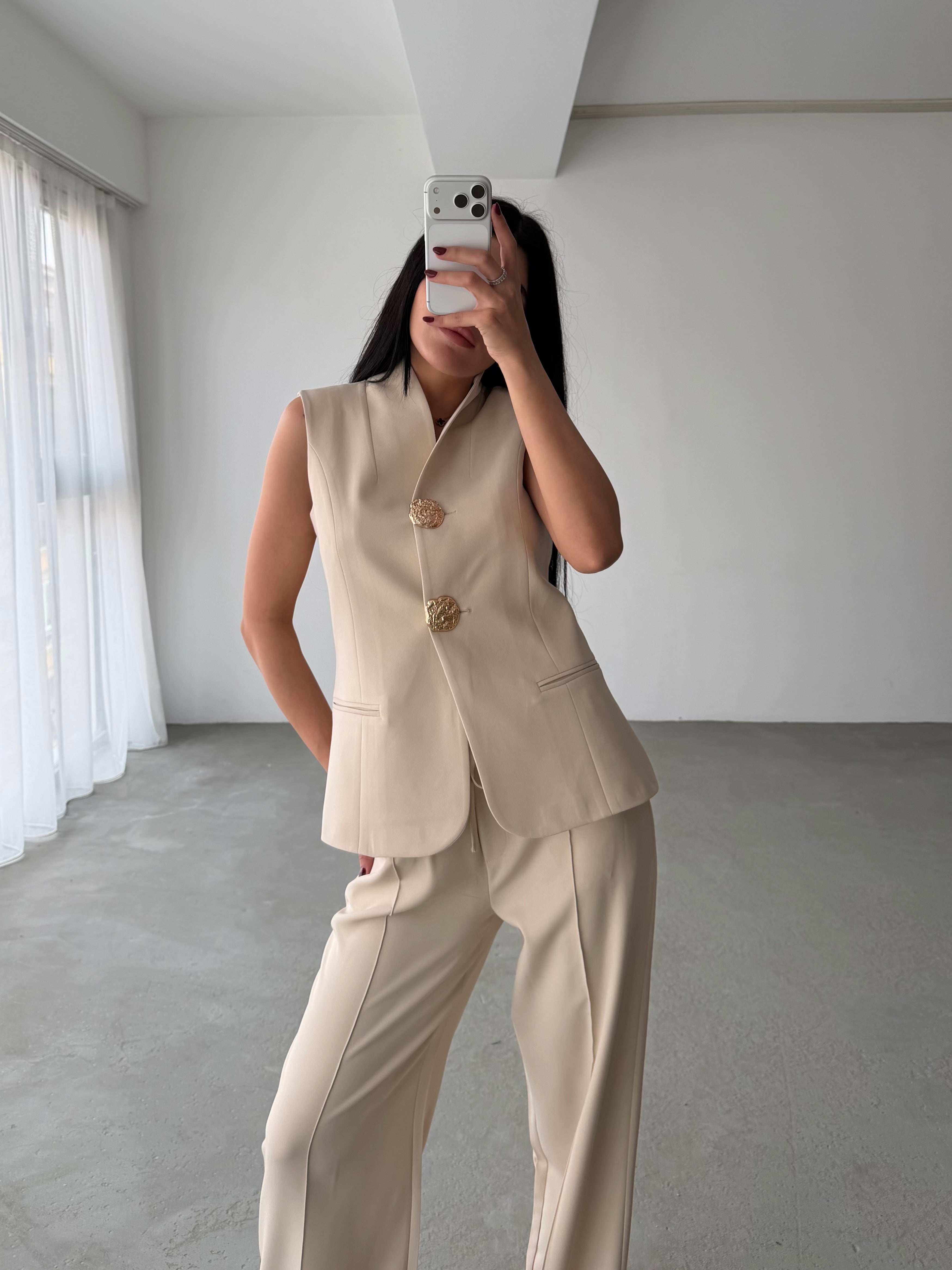 Комплет Елек Пантолони Златно Копче