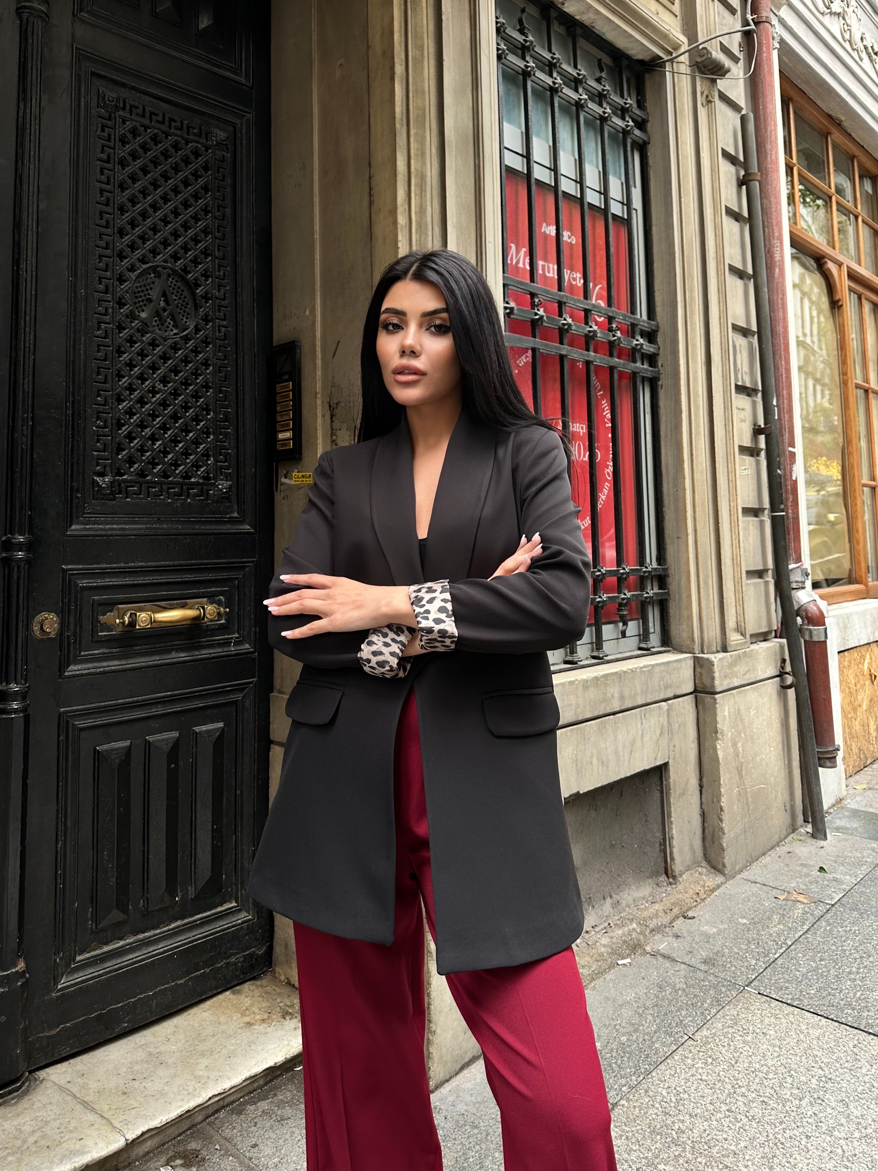 Сако со постава леопар