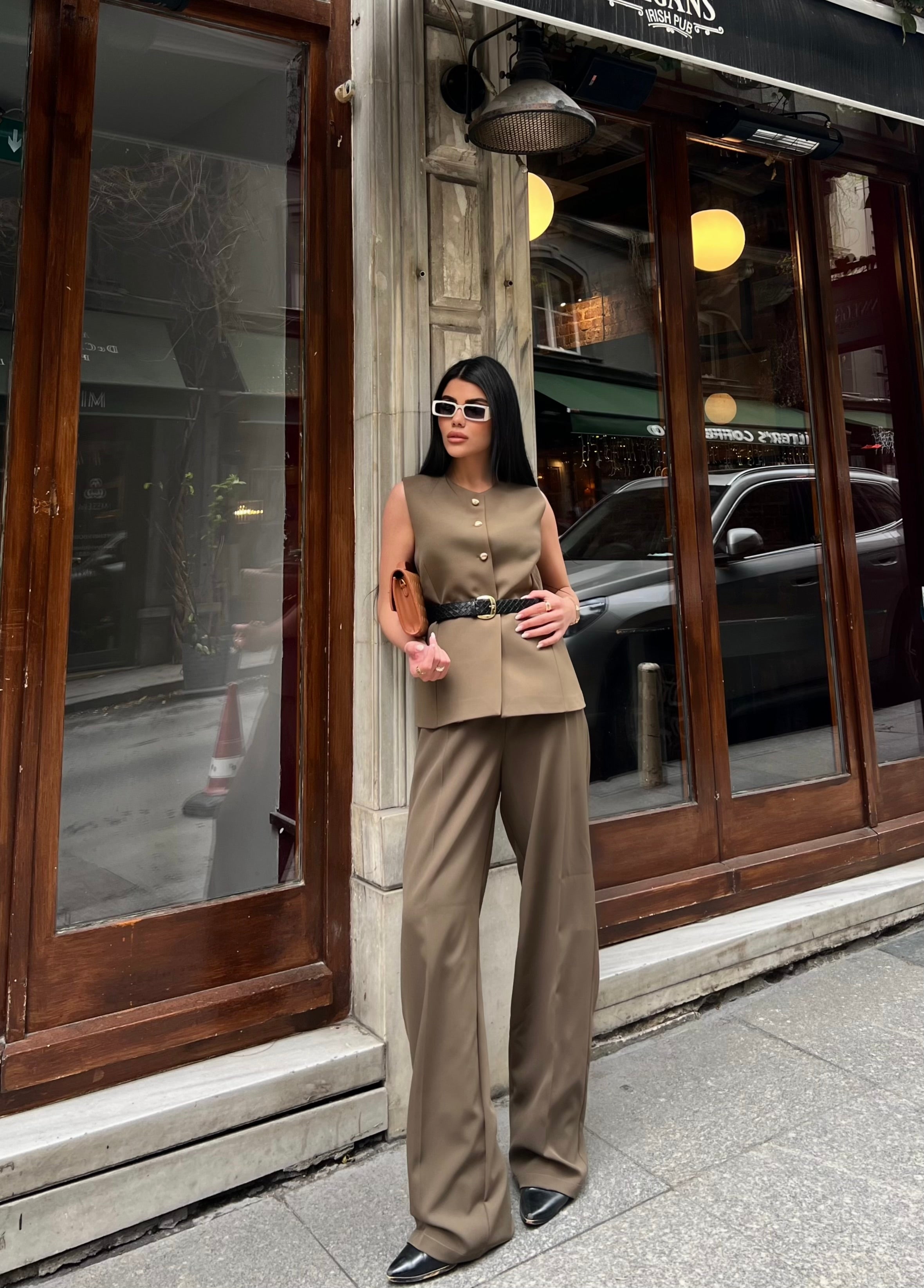 Елегантен Комплет Со Каиш