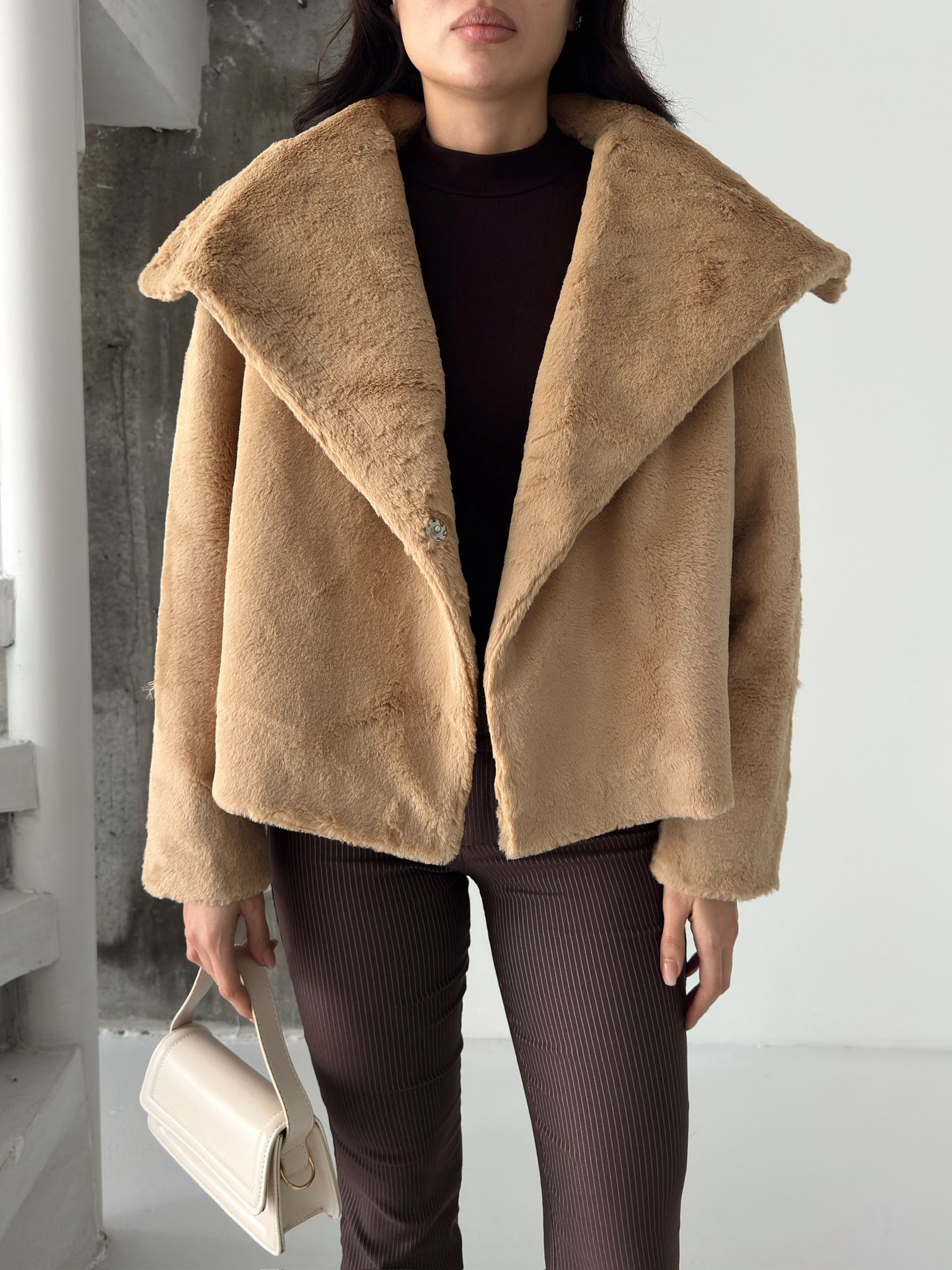 Елегантна бунда