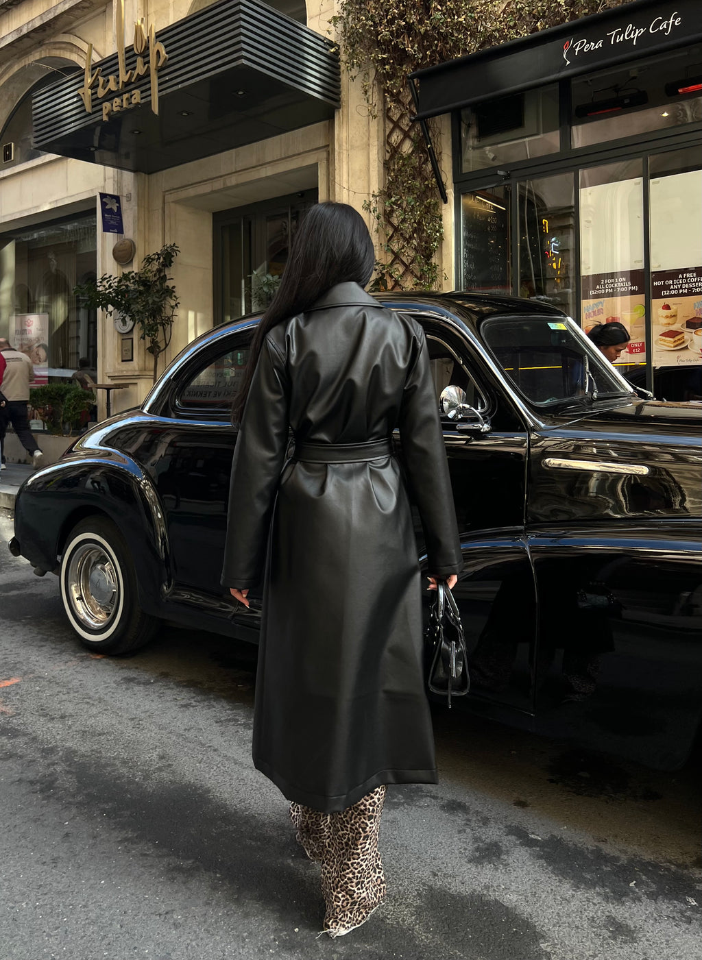 Кожен мантил