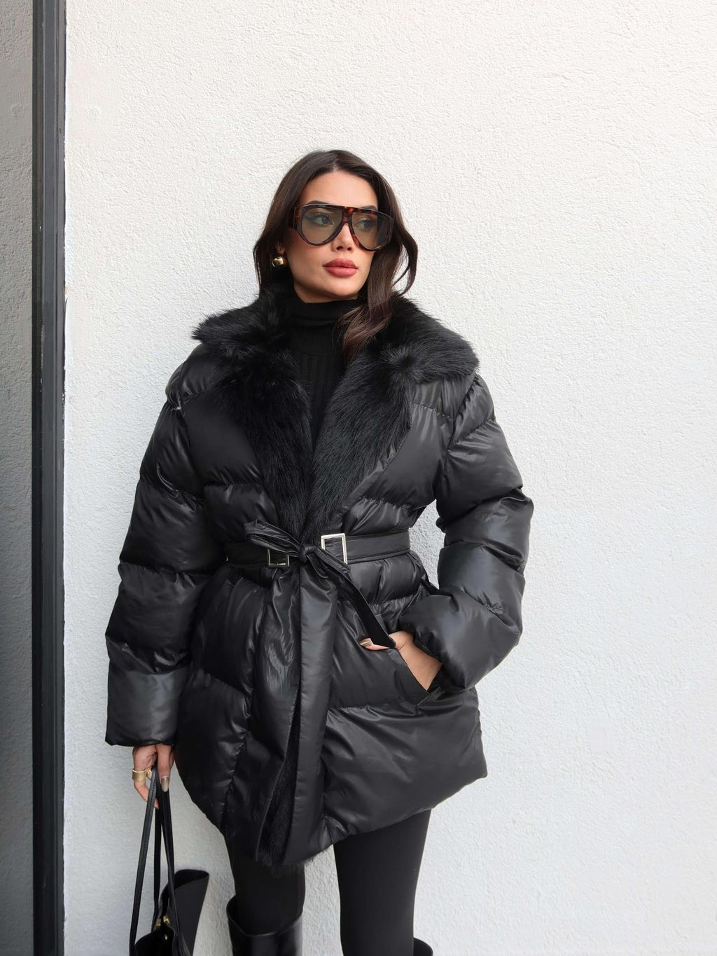 Монтка Со Крзно