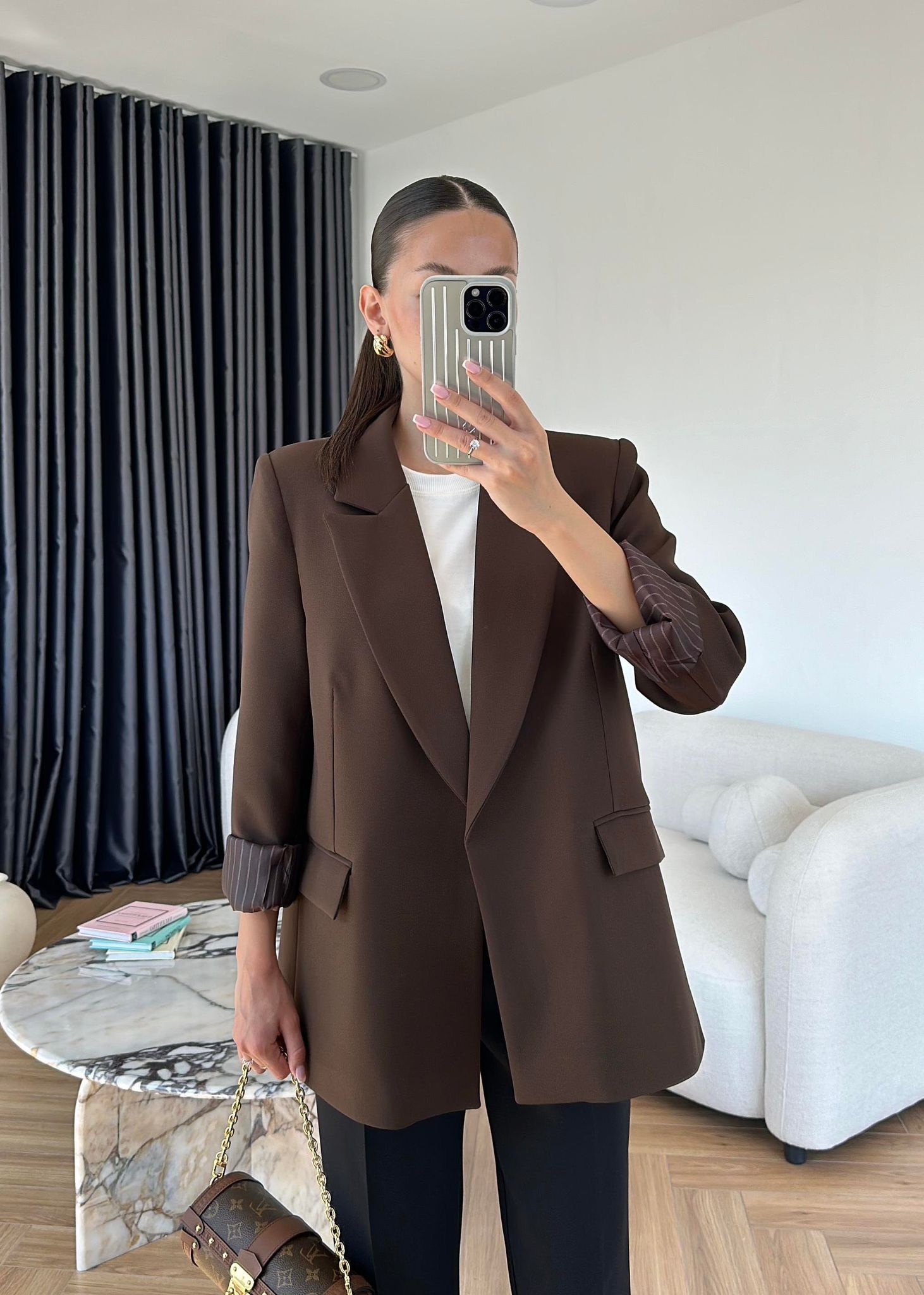 Сако Со Постава