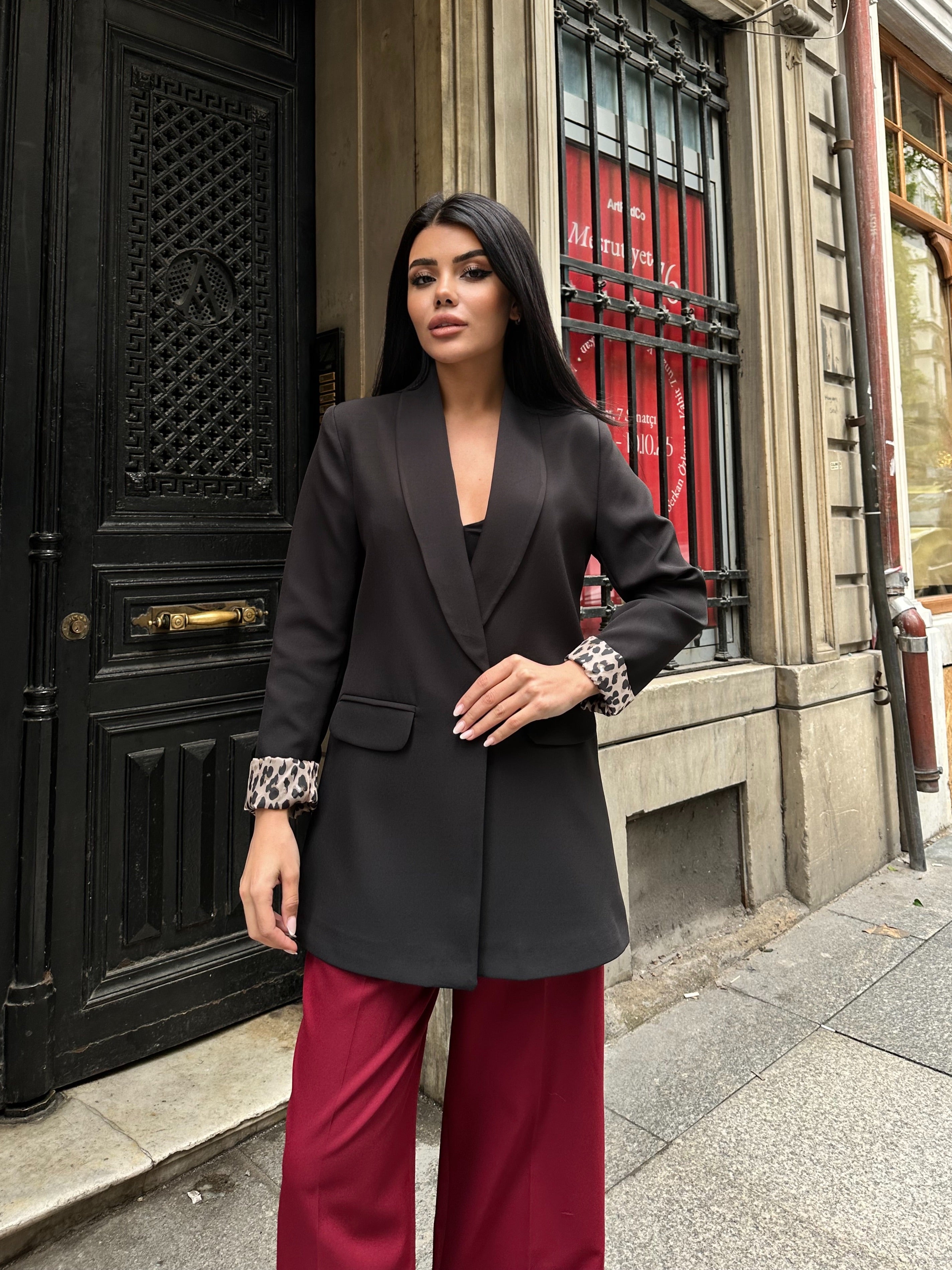 Сако со постава леопар