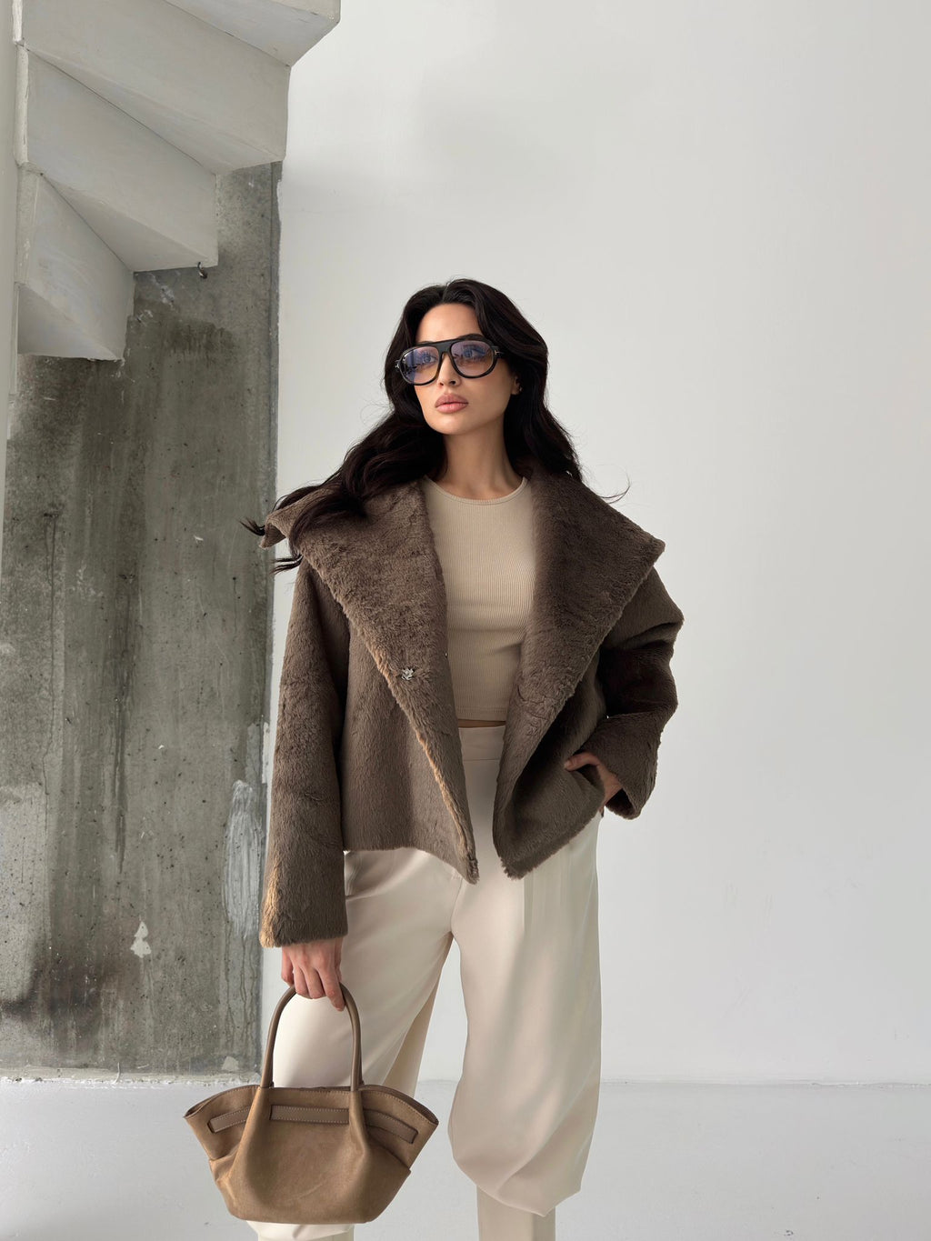 Елегантен бунда