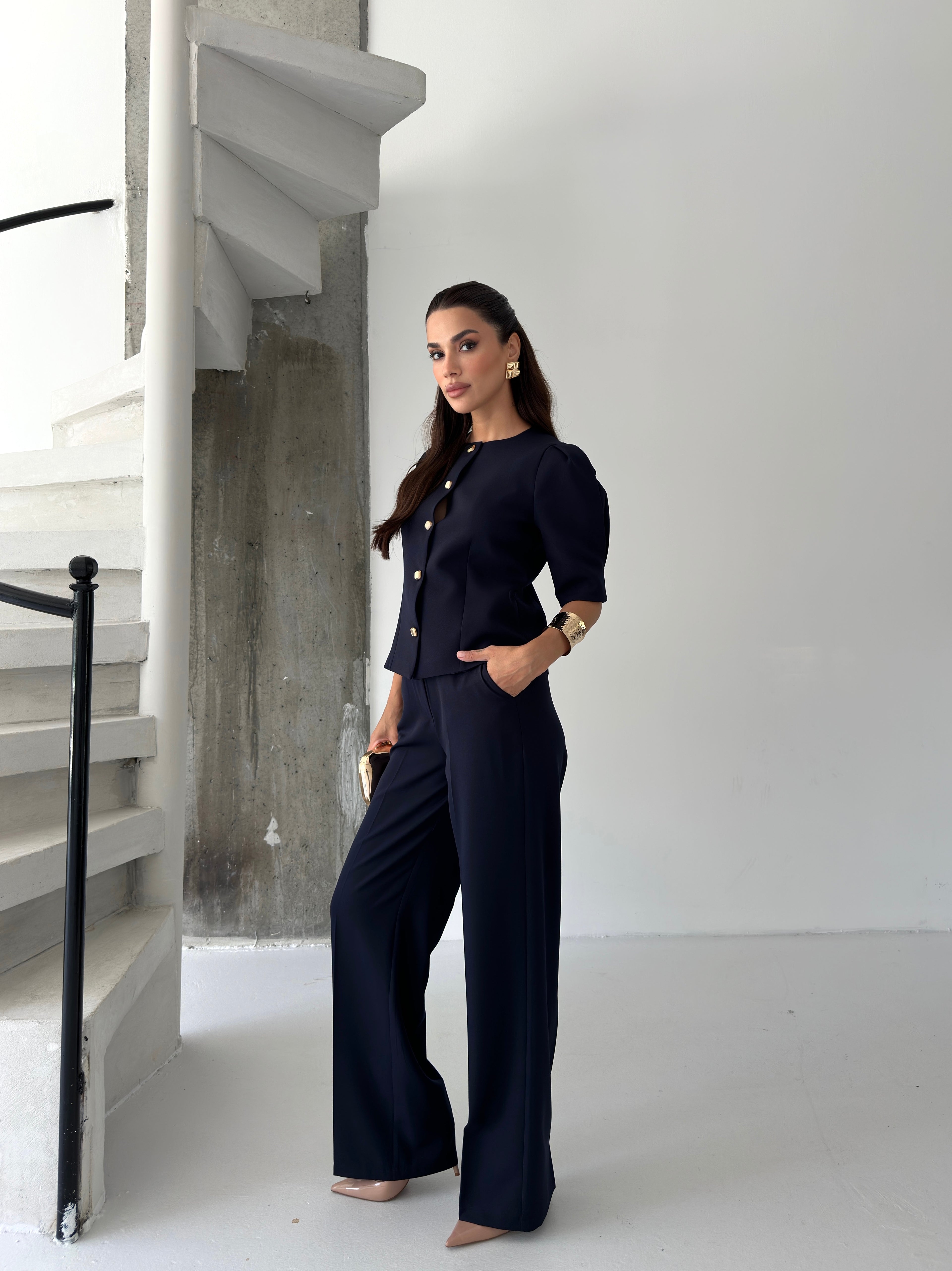 Премиум Комплет Со Златни Копчиња