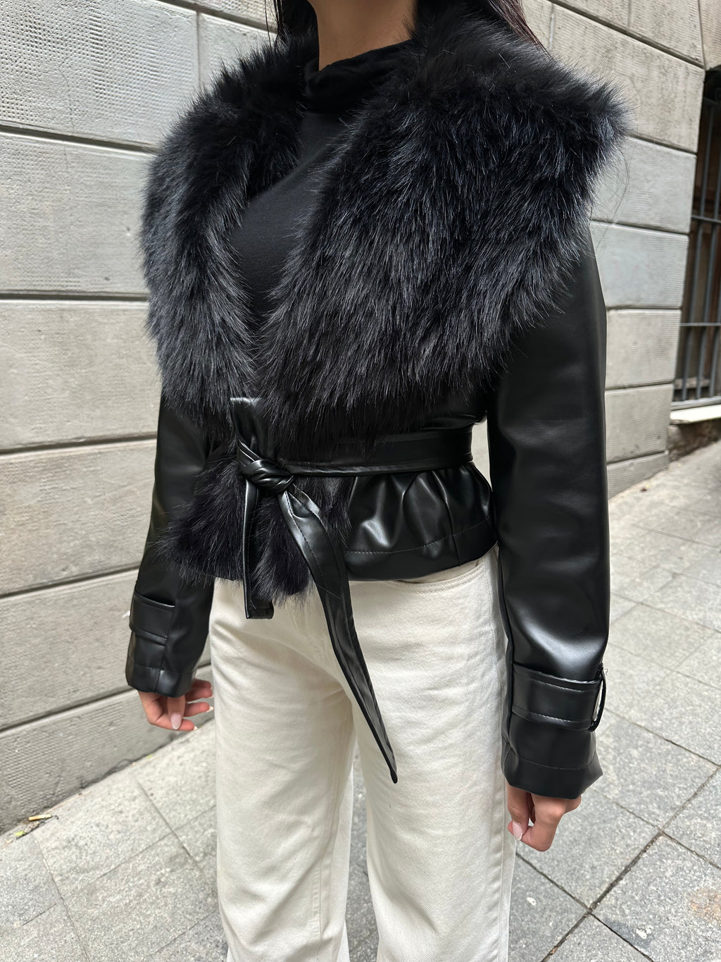 Кожна јакна крзно