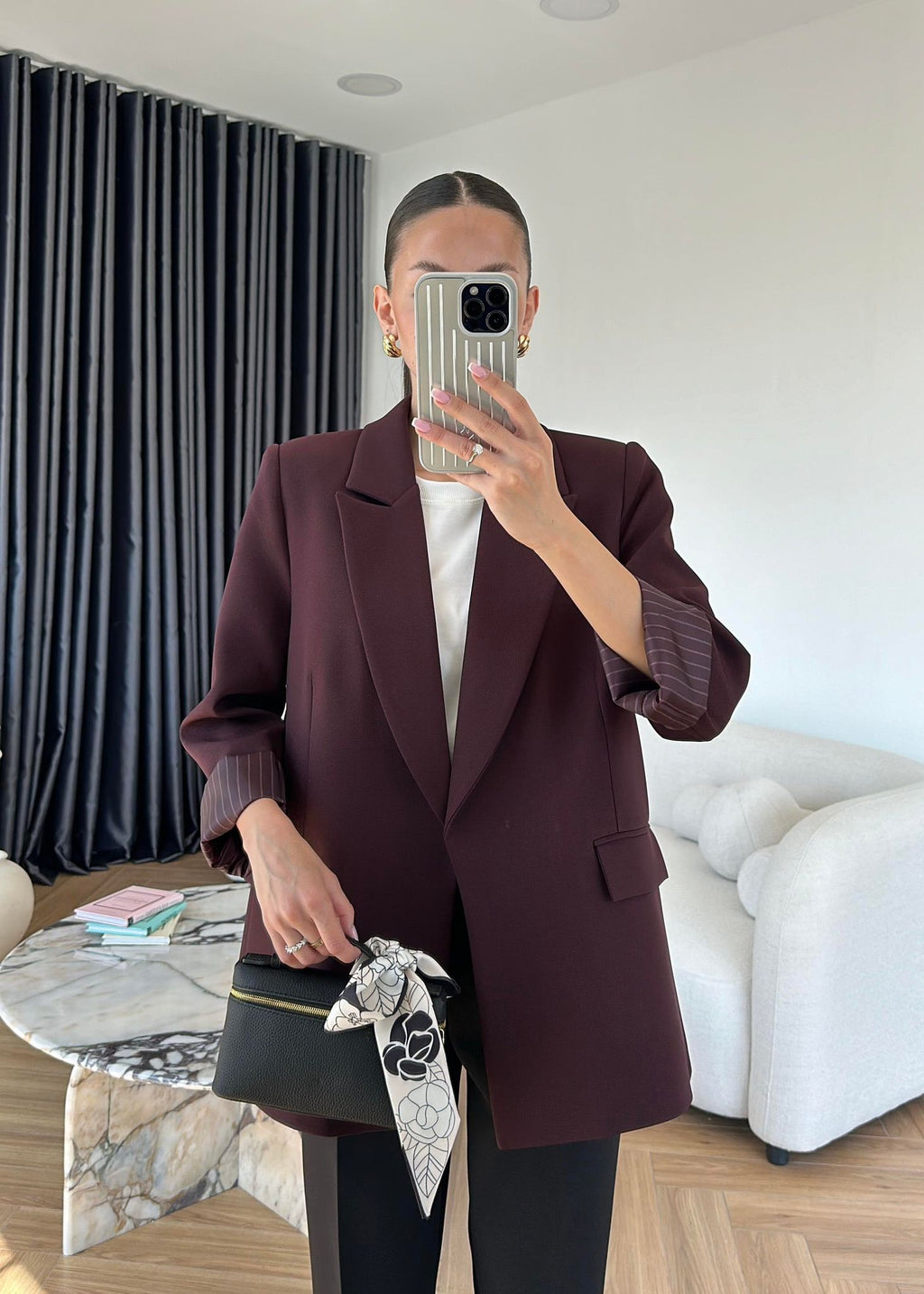 Сако Со Постава