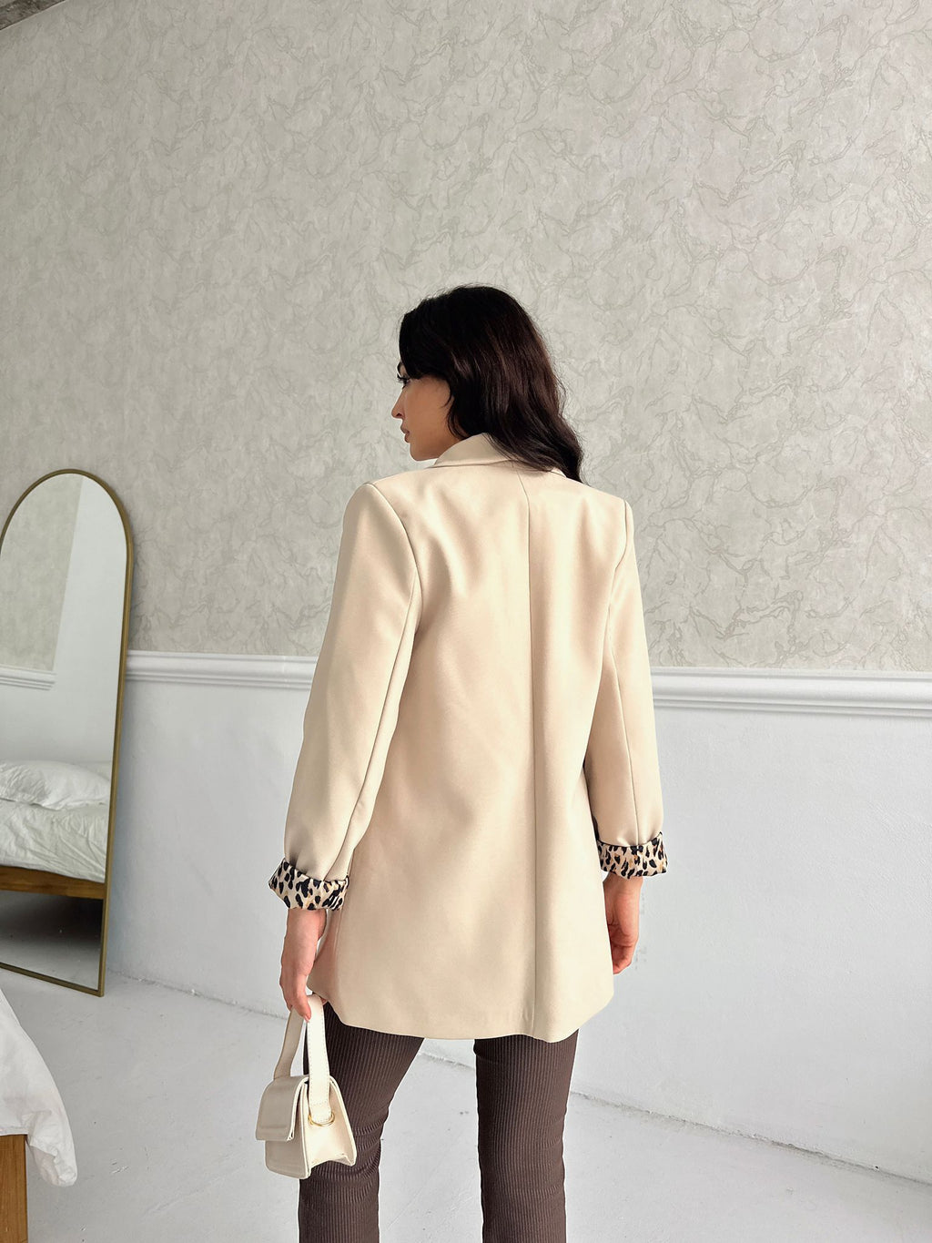 Сако со постава леопар