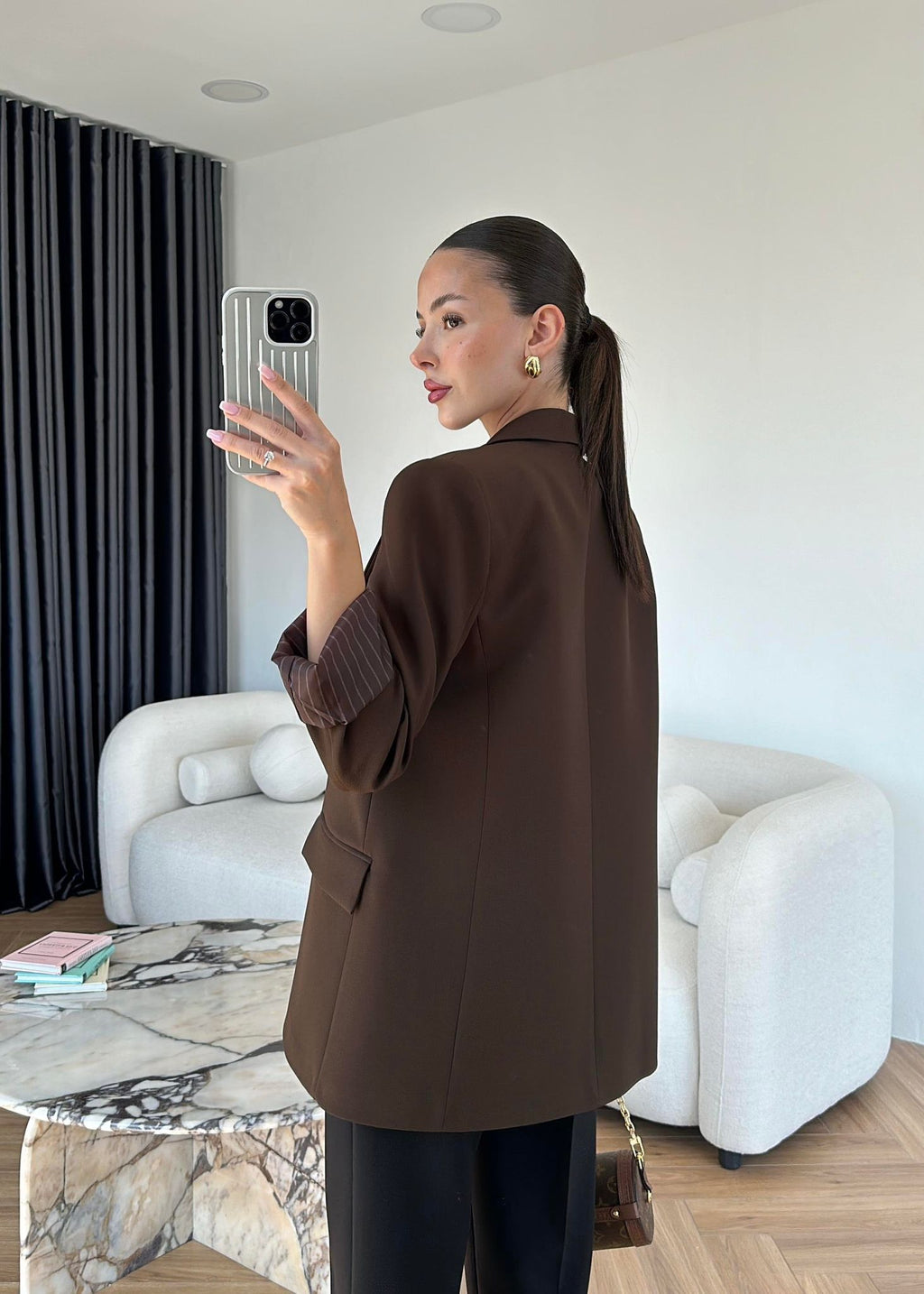 Сако Со Постава