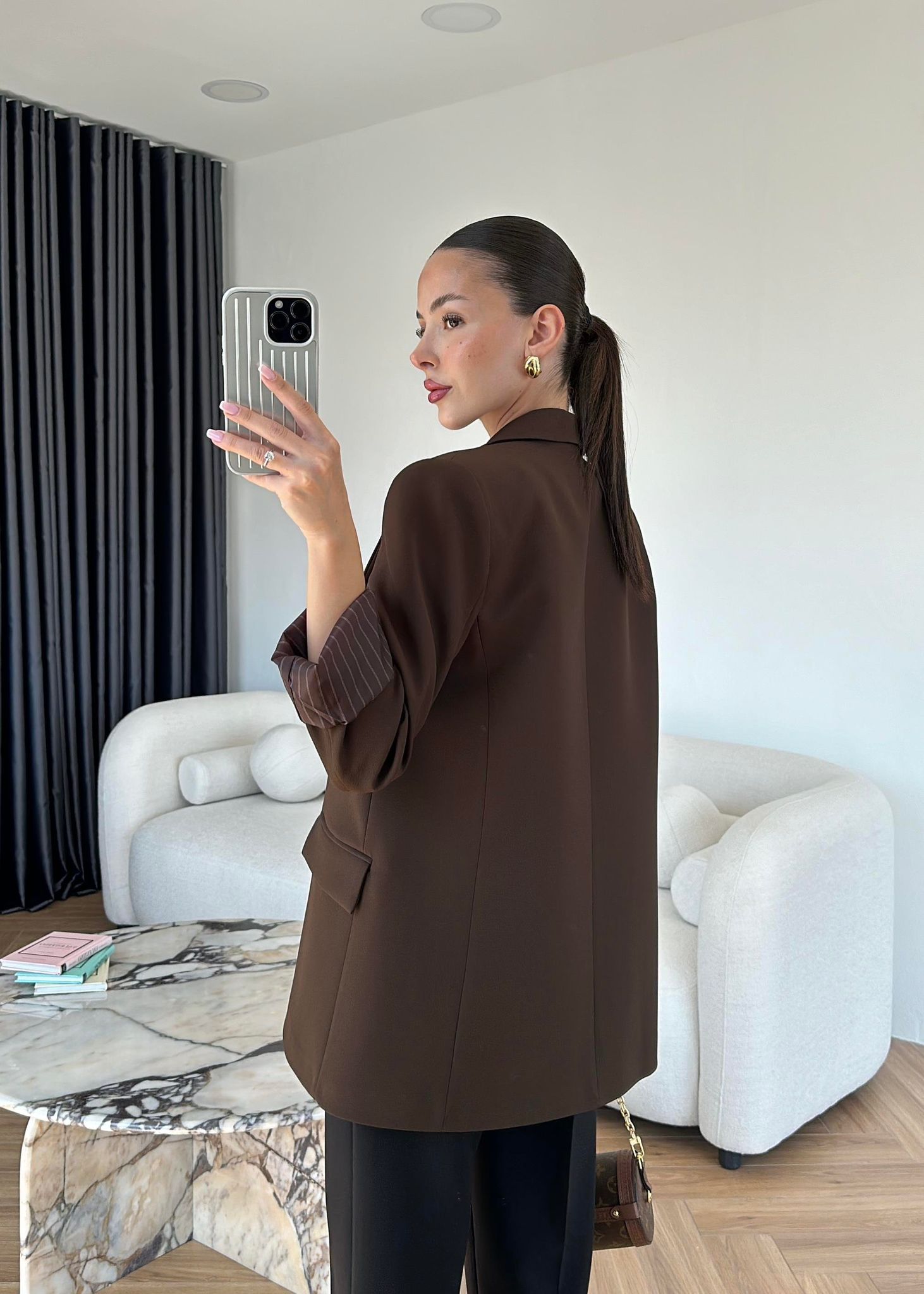 Сако Со Постава