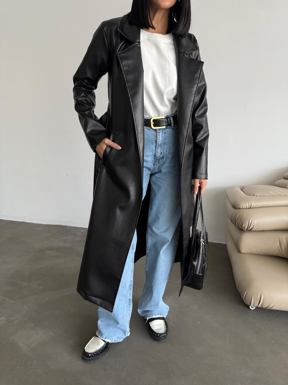 Кожен мантил