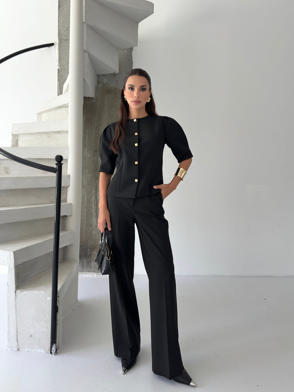 Премиум Комплет Со Златни Копчиња