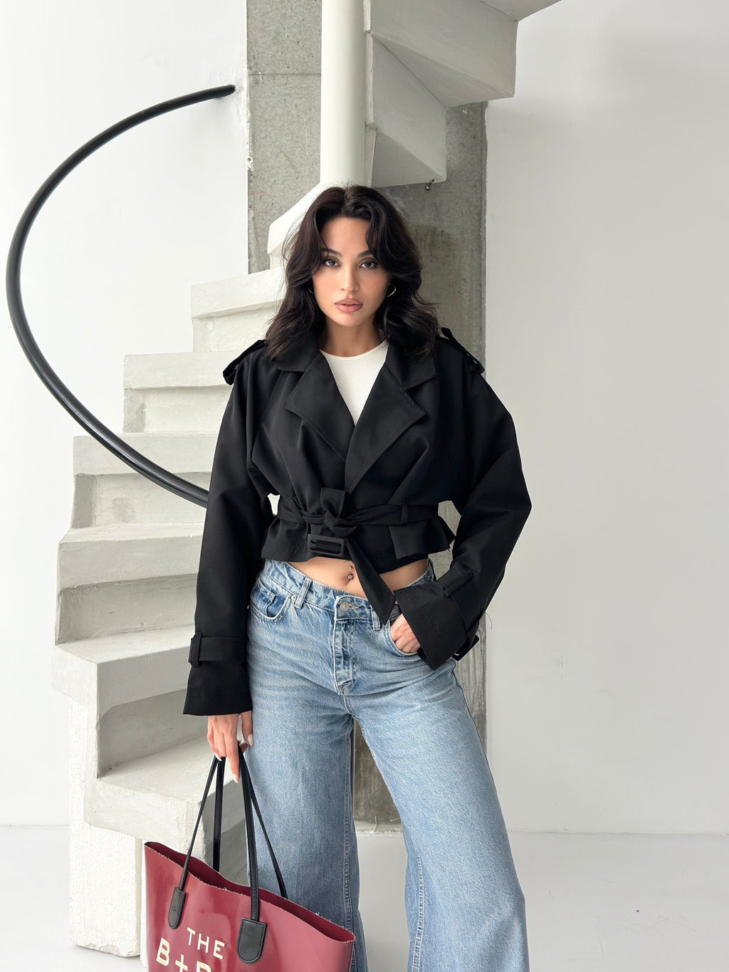 Краток мантил со врзување