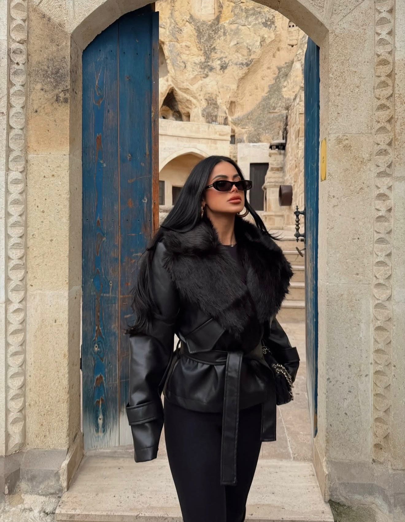 Кожна јакна крзно