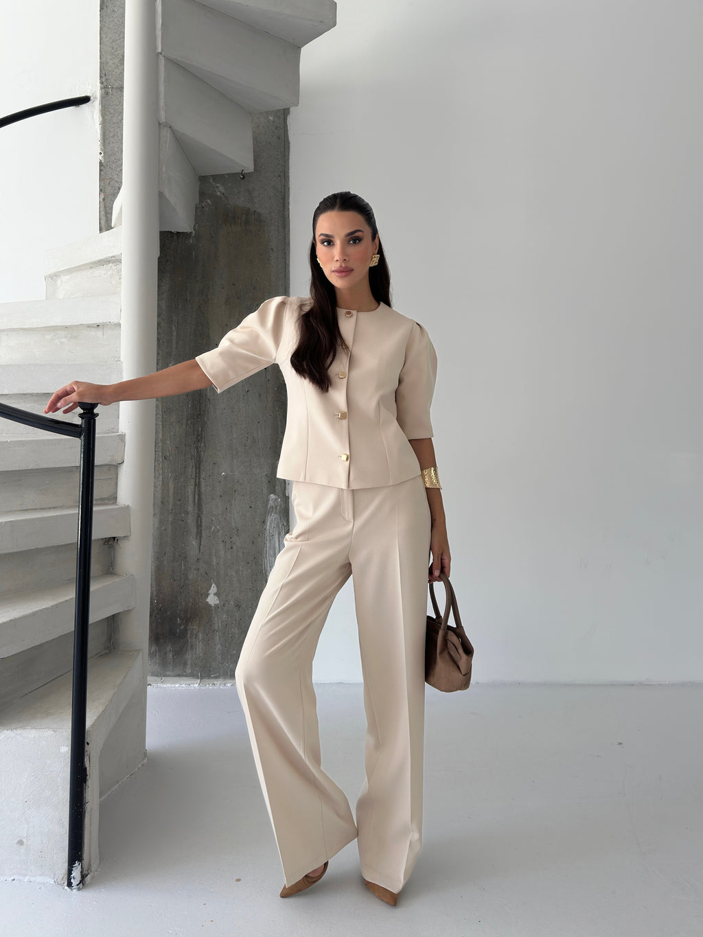 Премиум Комплет Со Златни Копчиња