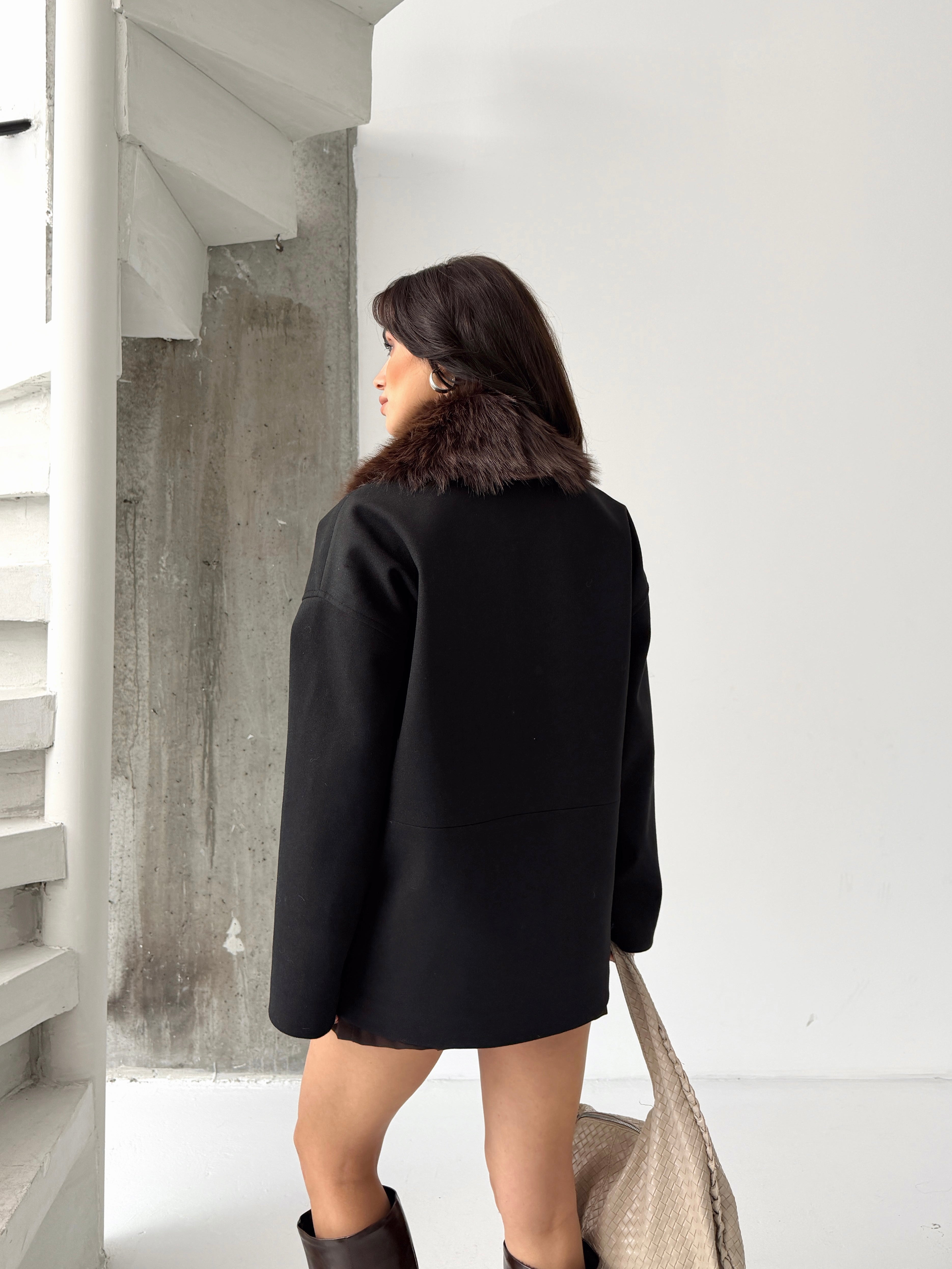 Елегант Капут со Крзнена