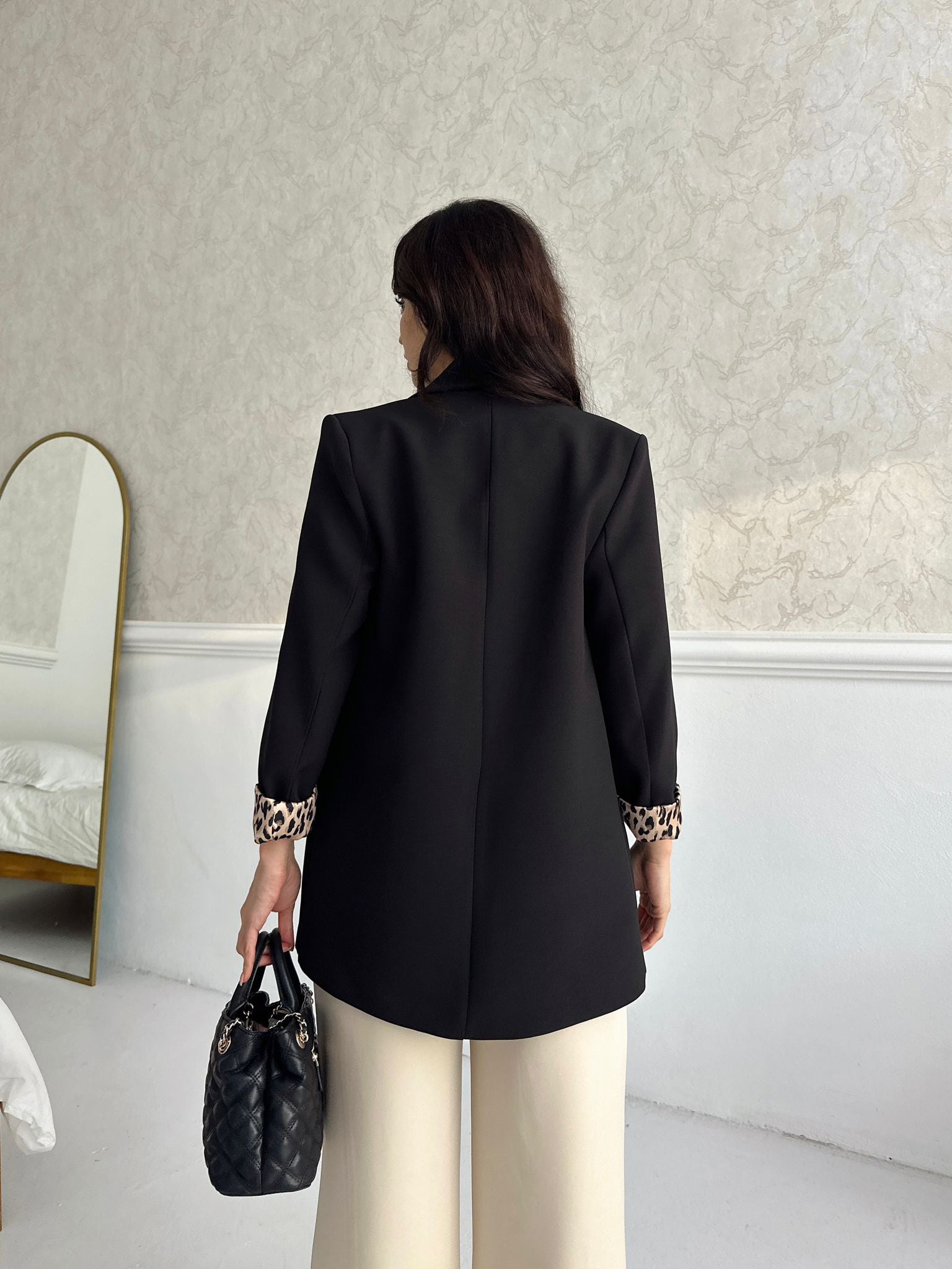 Сако со постава леопар