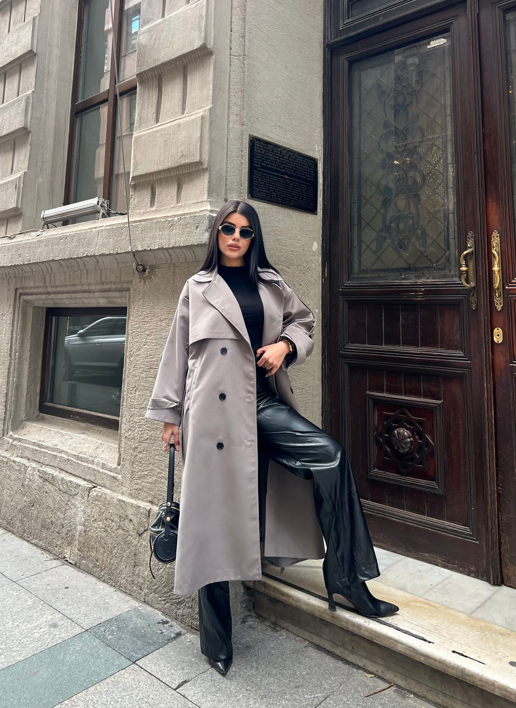 Долг Мантил