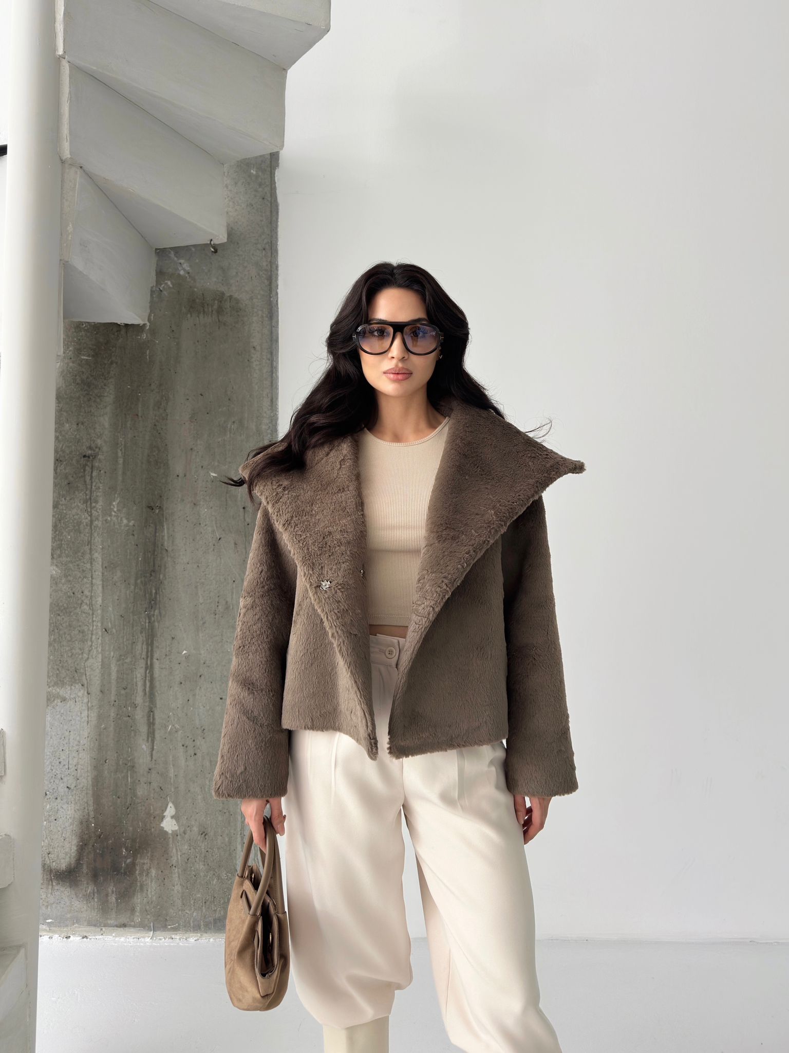 Елегантен бунда